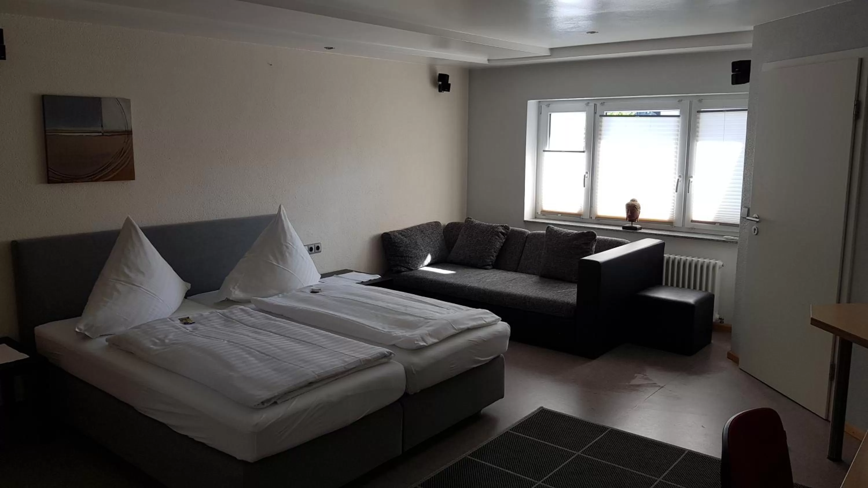 Photo of the whole room, Bed in H41 Inn Hotel Garni Freiburg