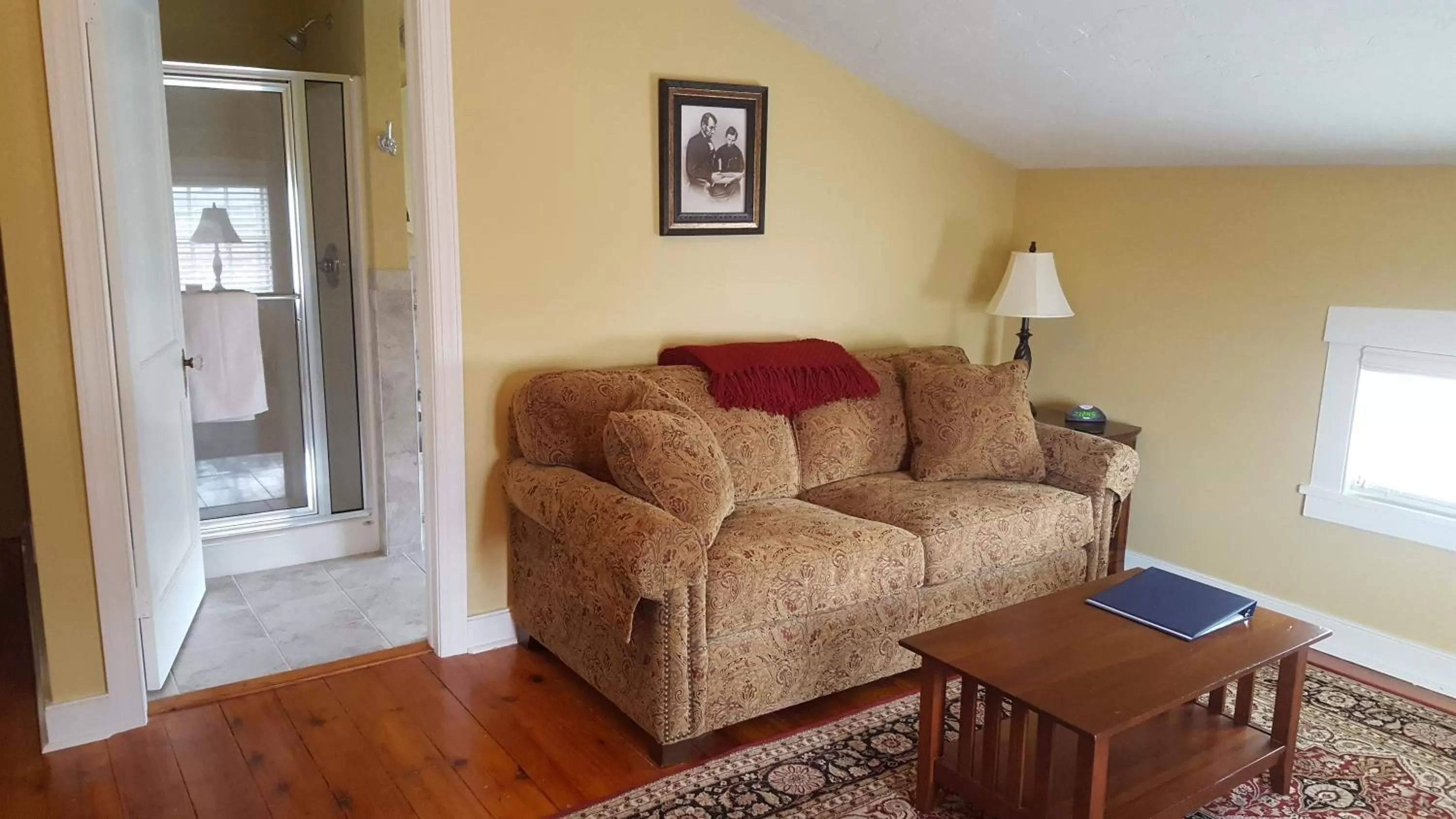 Living room in The Swope Manor Bed & Breakfast