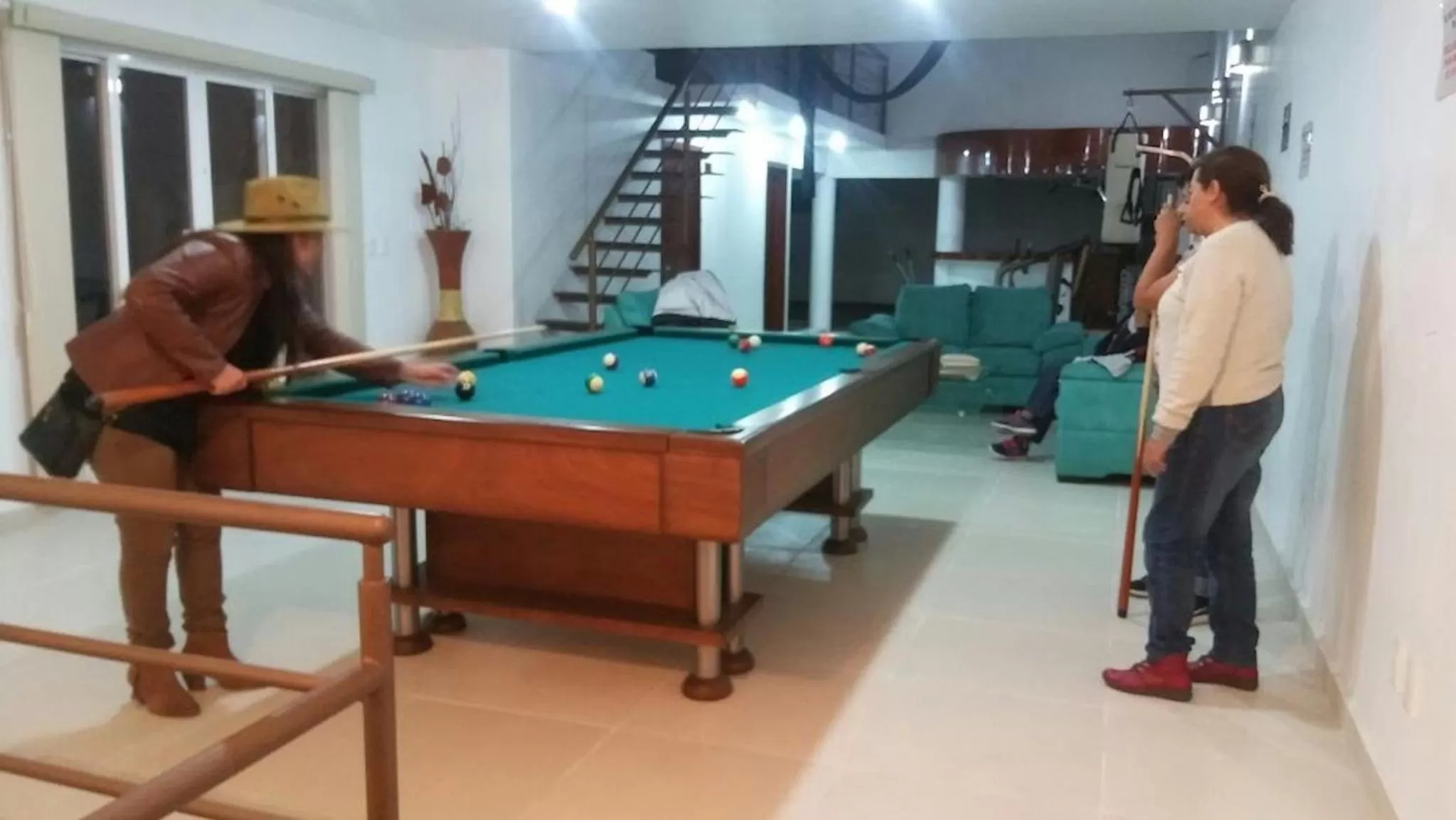 Billiard in La Aurora Hotel Like Home