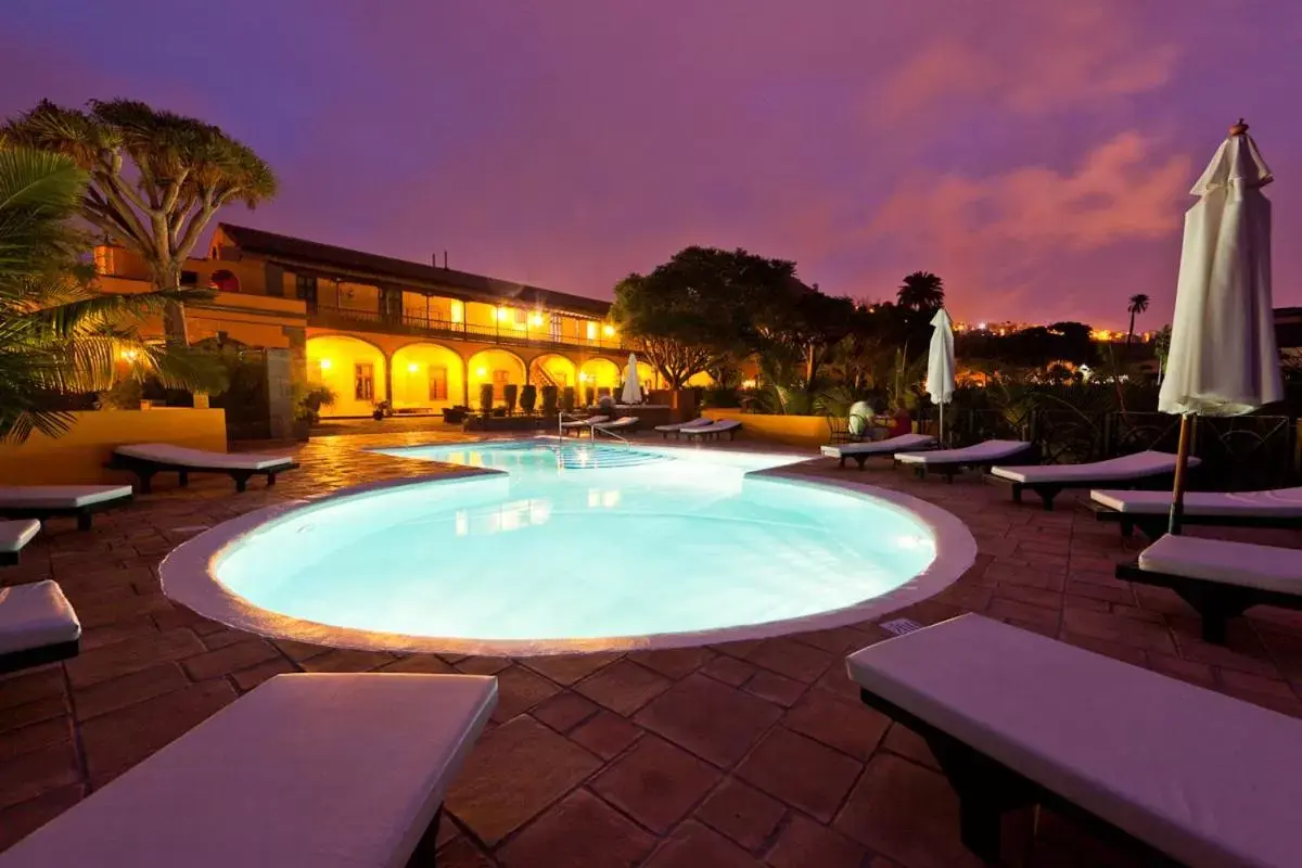 Swimming Pool in Hotel Rural Hacienda del Buen Suceso