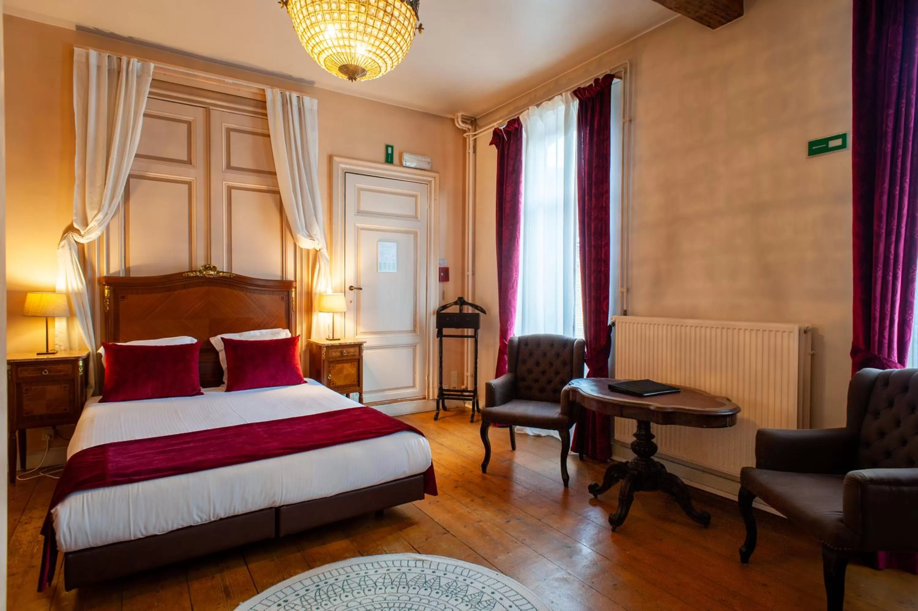 Photo of the whole room, Bed in Charme Hotel Hancelot