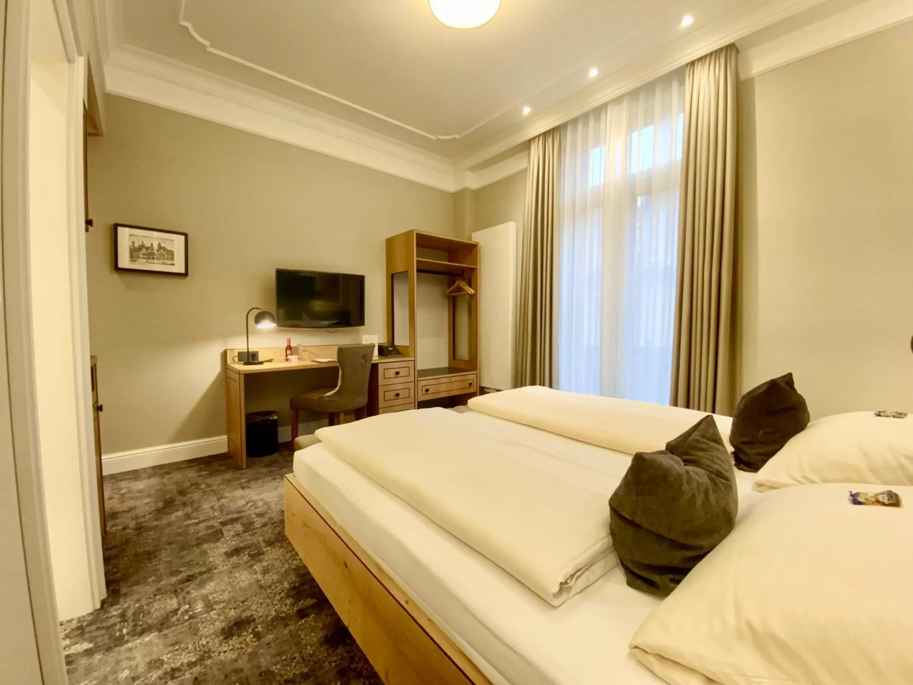 TV and multimedia, Bed in Hotel West an der Bockenheimer Warte