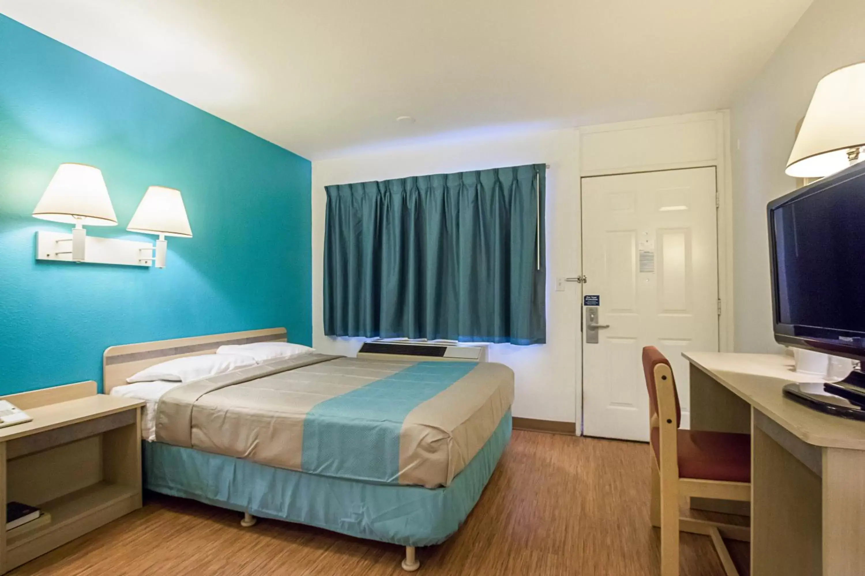 Bedroom, Room Photo in Motel 6-Rochester, MN