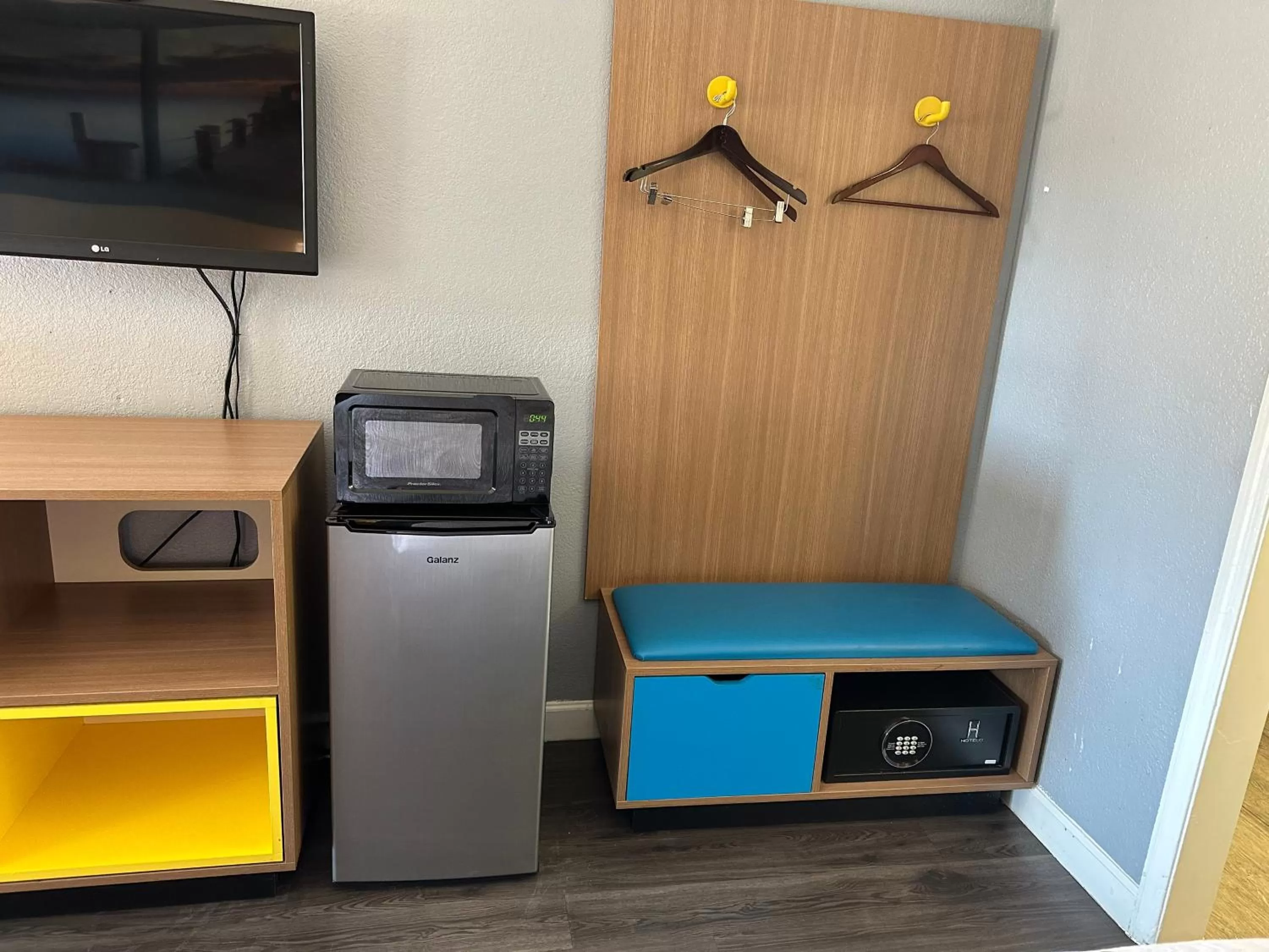 minibar in Days Inn by Wyndham Pensacola - Historic Downtown