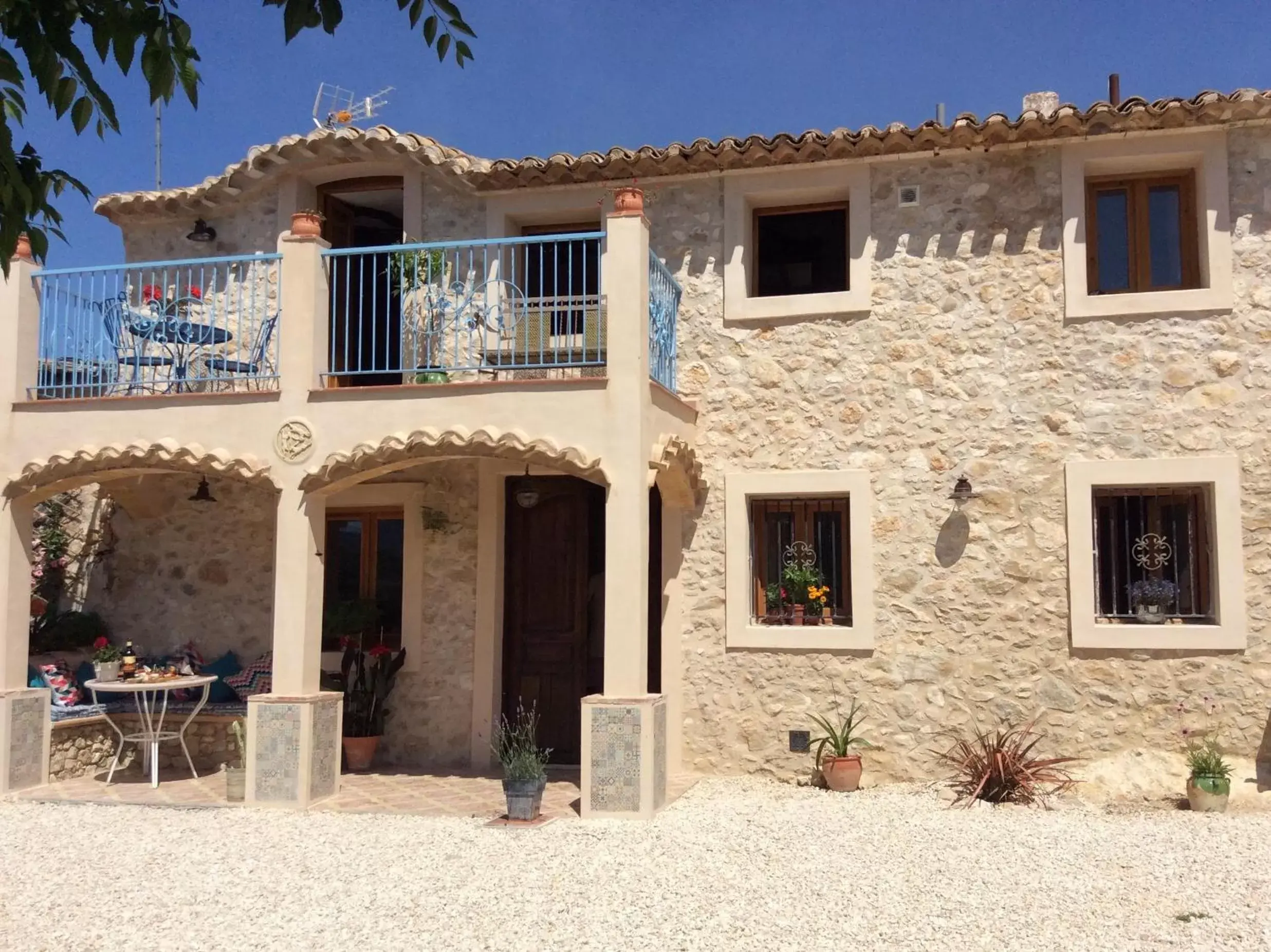 Facade/entrance, Property Building in Los Cuatro Vientos B&B