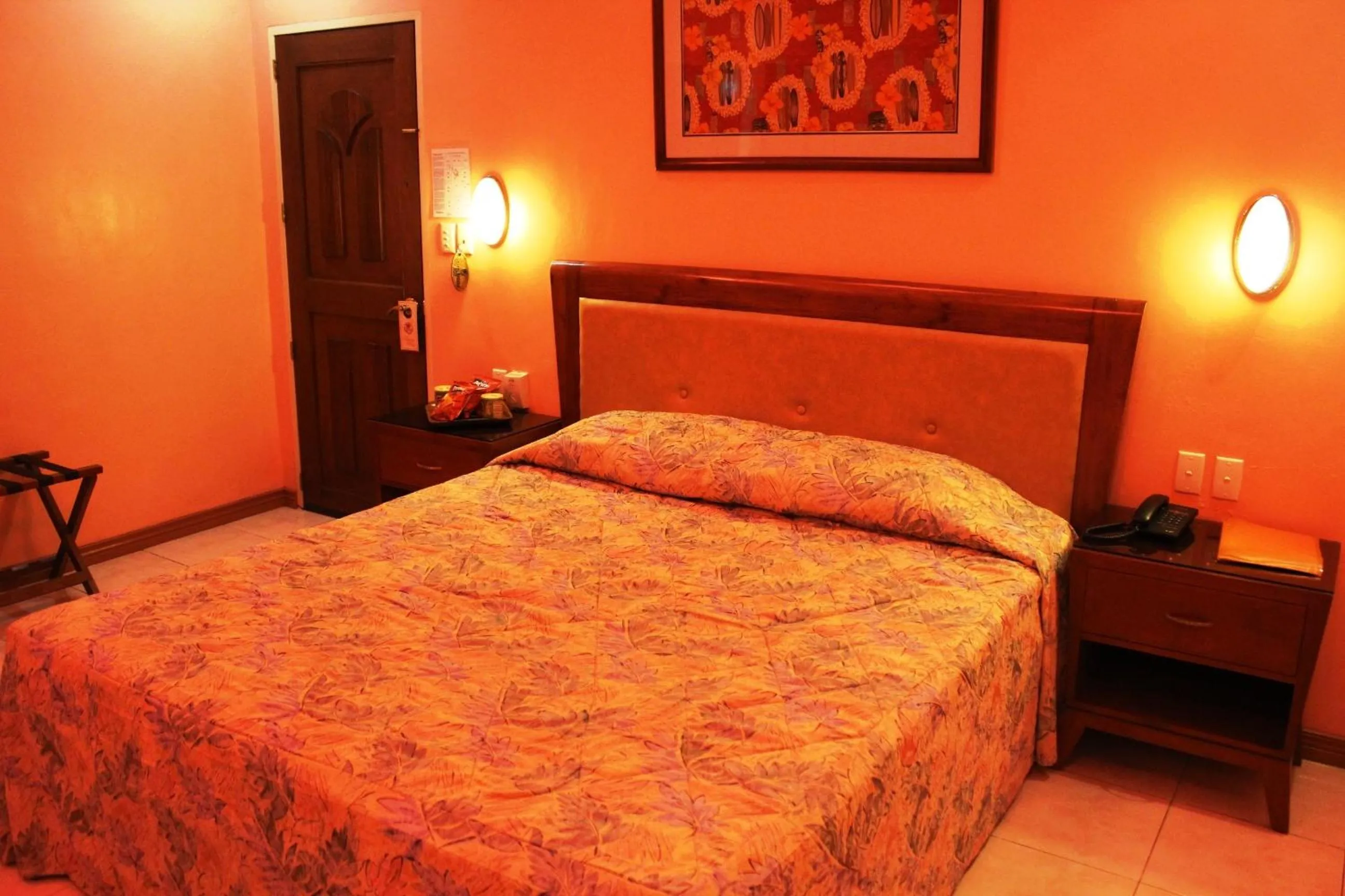 Grand Jacuzzi Room in Pacific Breeze Hotel and Resort