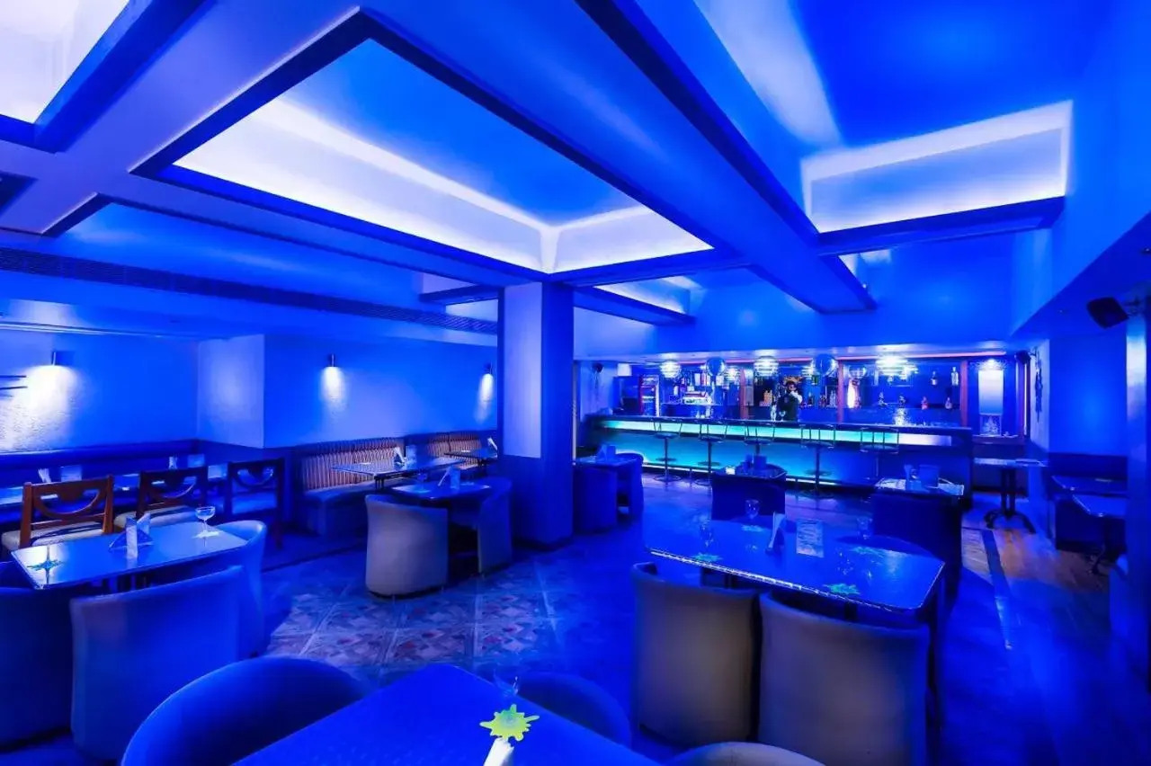 Lounge or bar, Restaurant/Places to Eat in Regency Kanchipuram by GRT Hotels