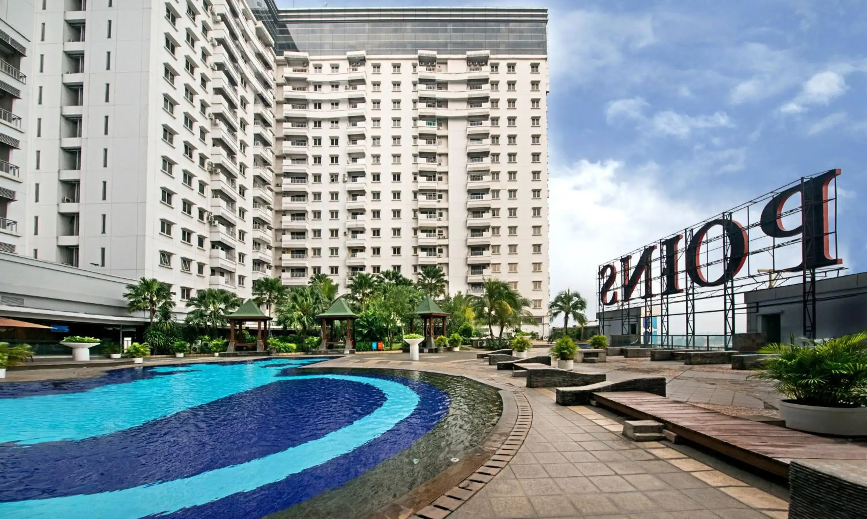 Swimming Pool in Grand Whiz Poins Square Simatupang