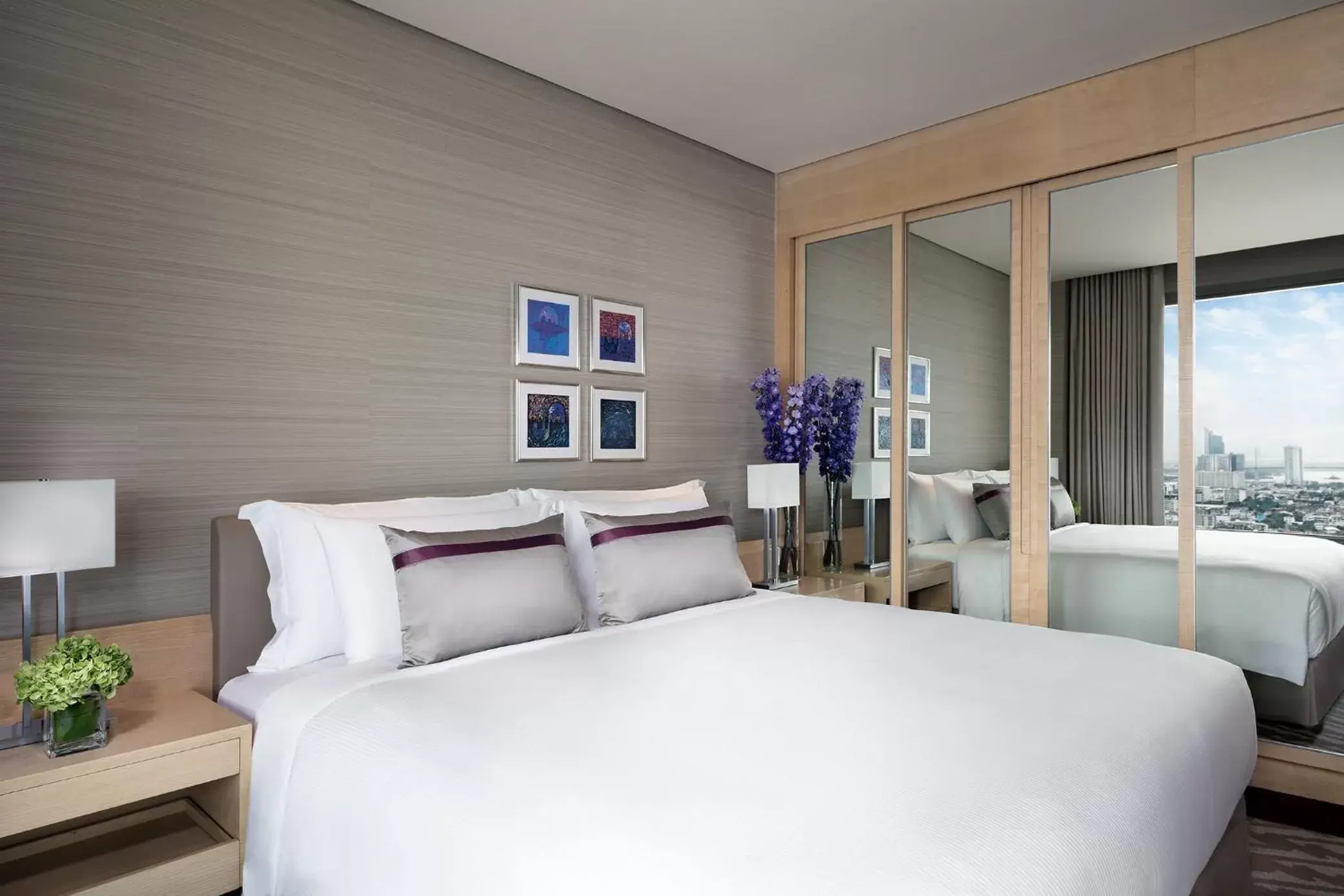 Bedroom, Bed in Avani Plus Riverside Bangkok Hotel