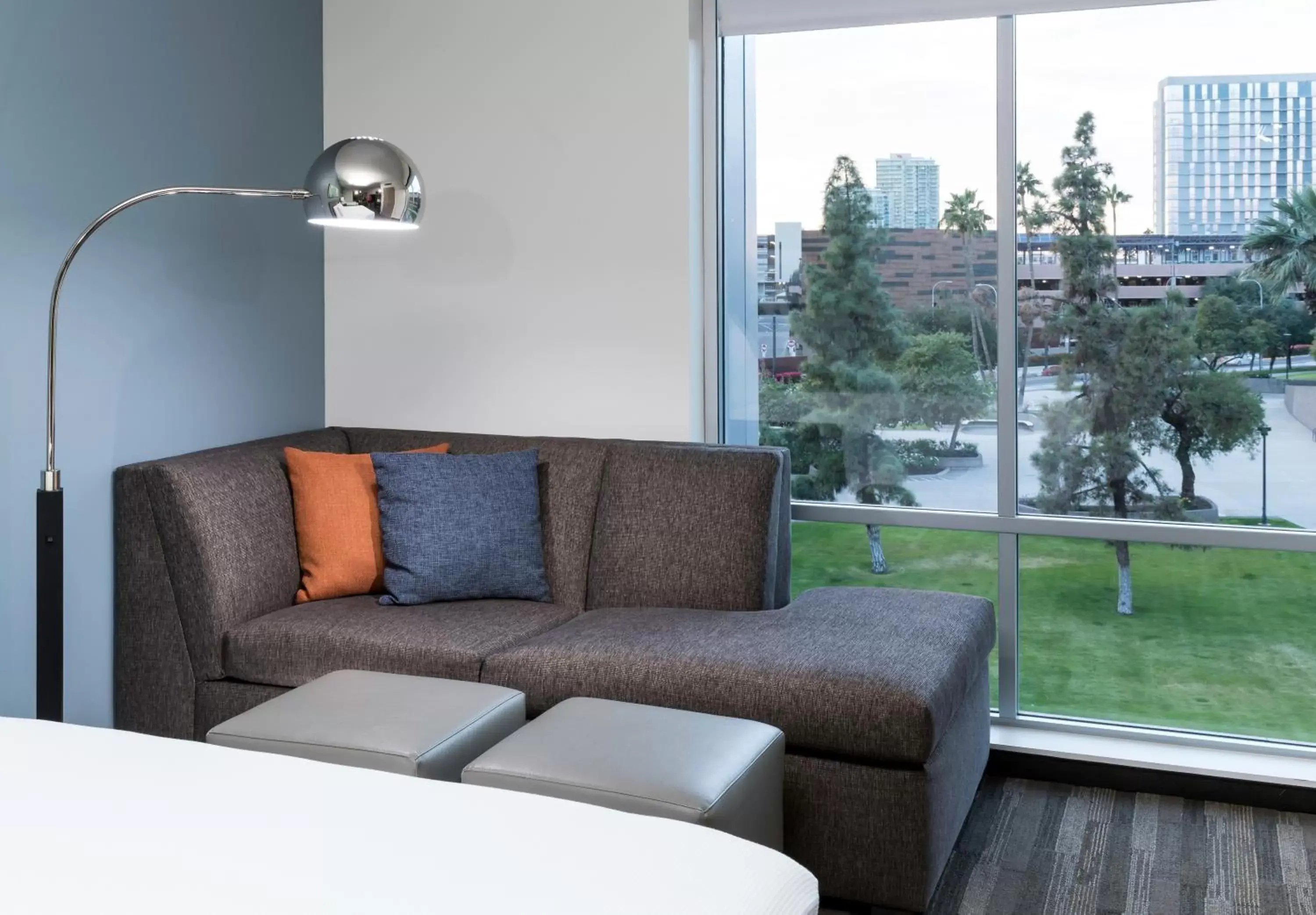 Living room, Seating Area in Hyatt House Tempe Phoenix University