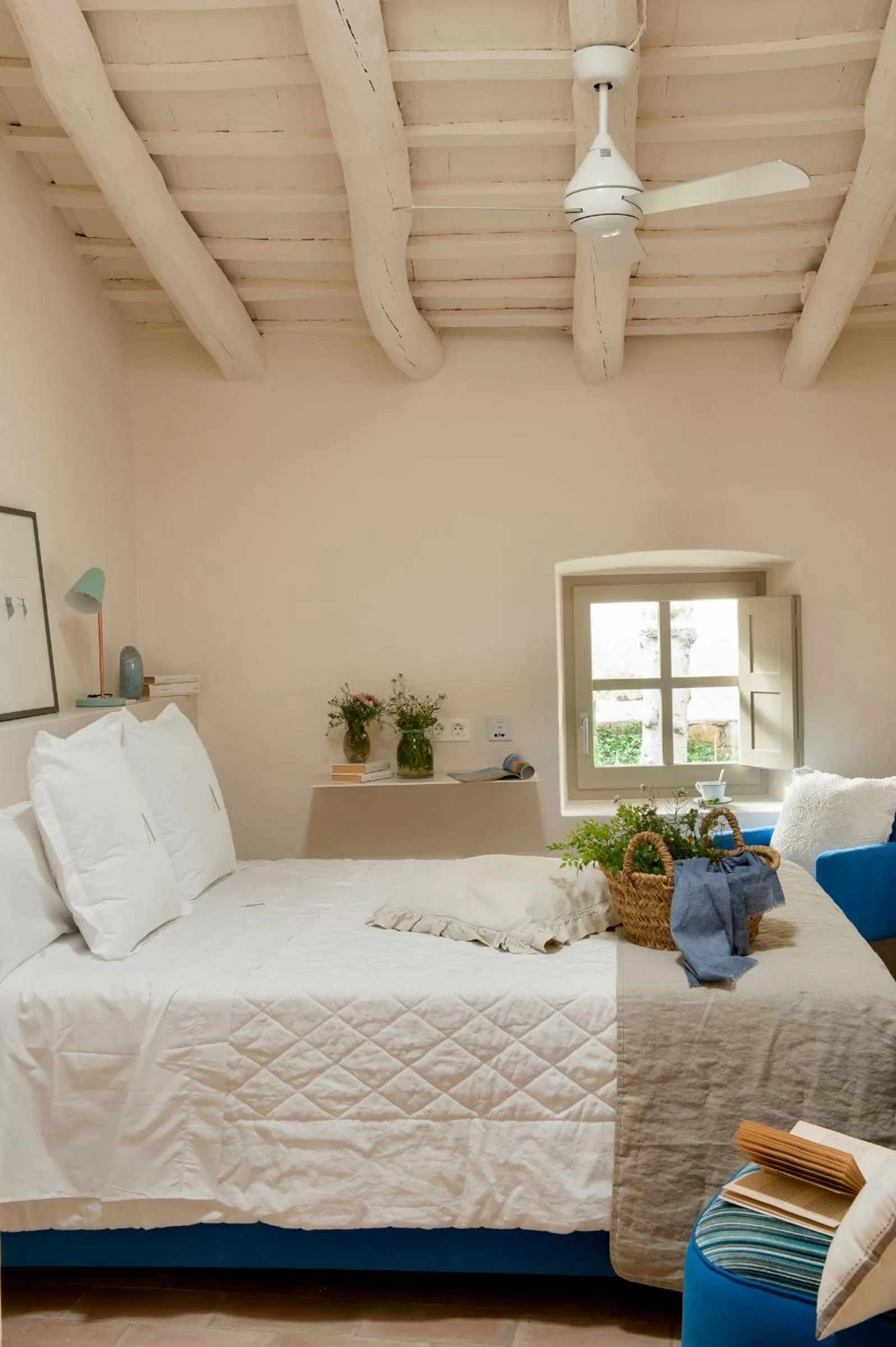 Bed in Arkhé Hotel Boutique Pals