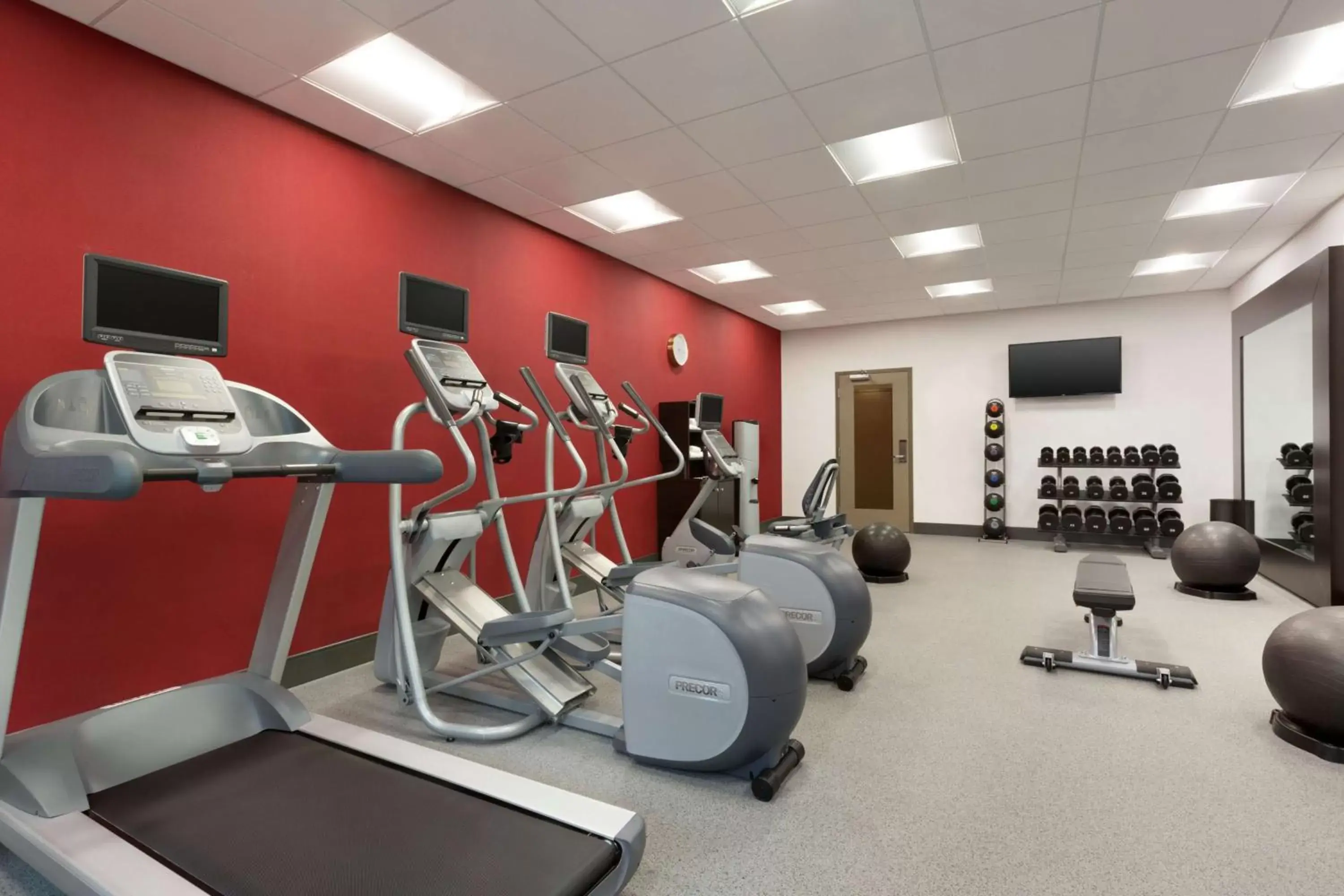 Fitness centre/facilities, Fitness Center/Facilities in Hilton Garden Inn Lompoc, Ca