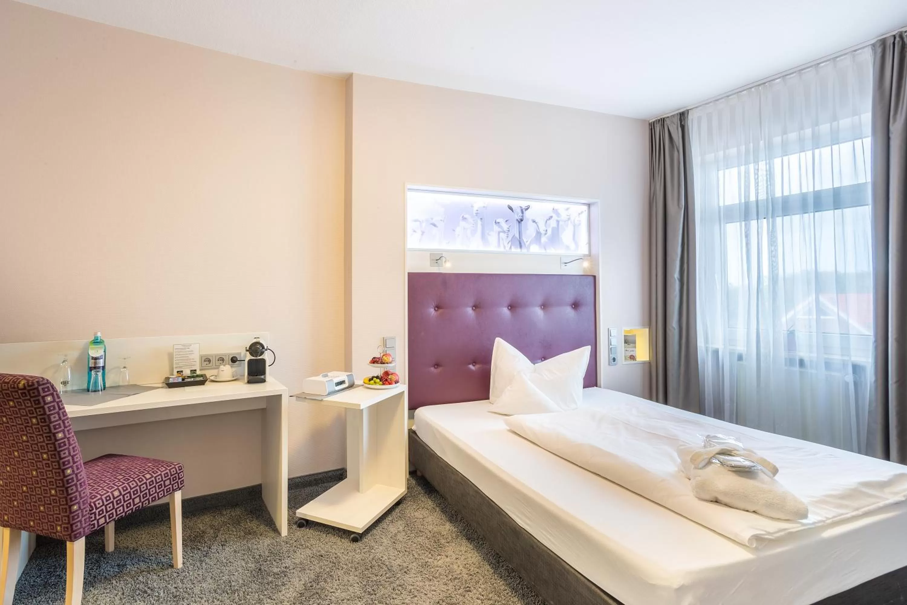 Street view, Bed in Hotel Fährhaus