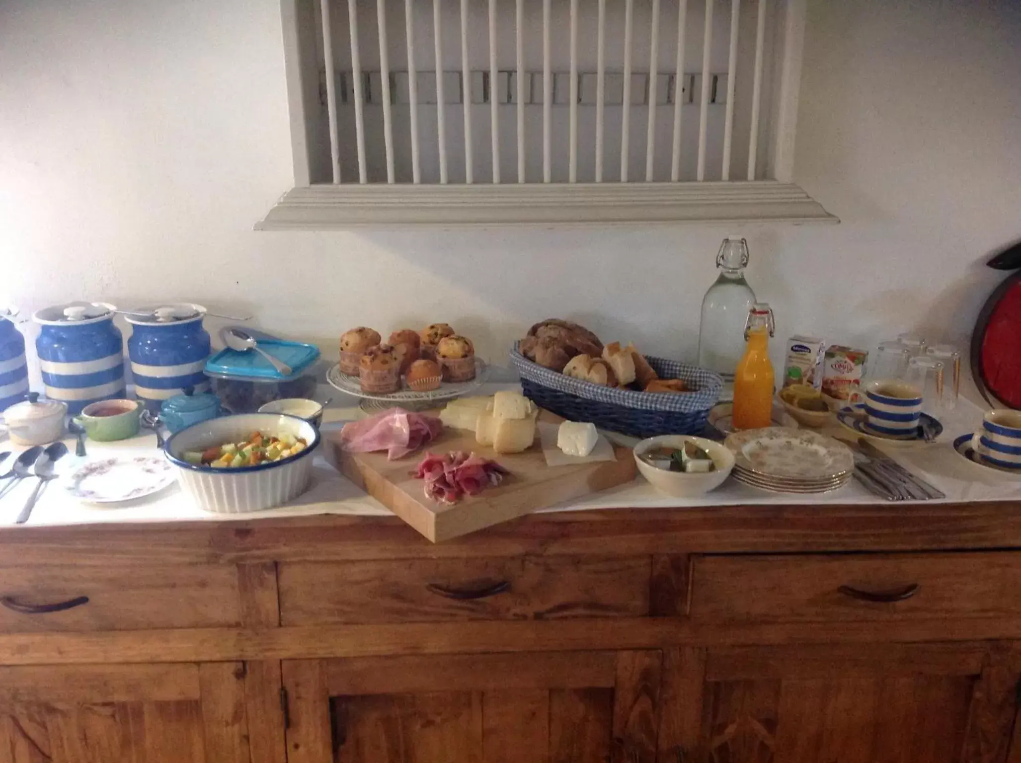 Continental breakfast in House Of The Three Marias
