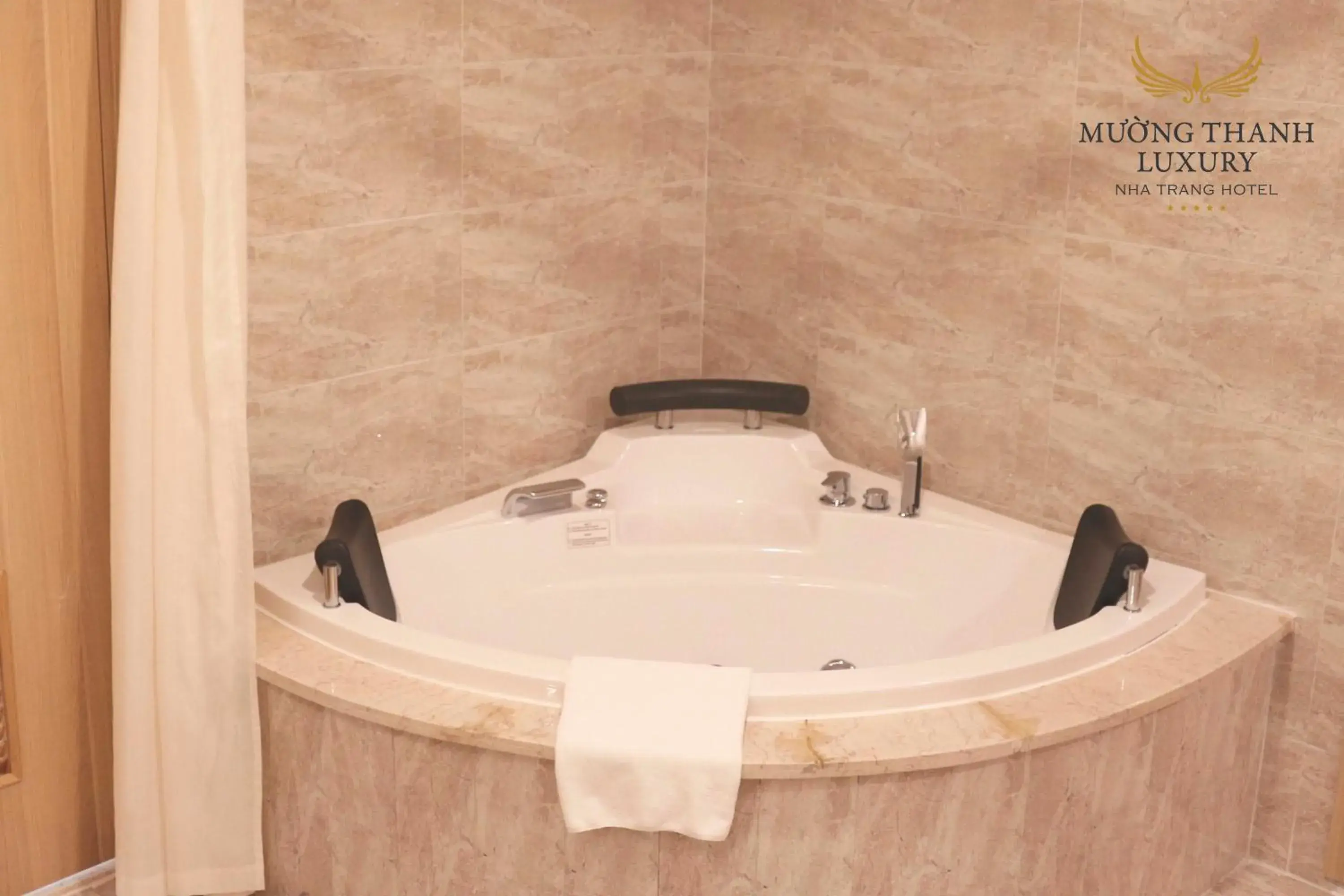 Hot Tub in Muong Thanh Luxury Nha Trang Hotel