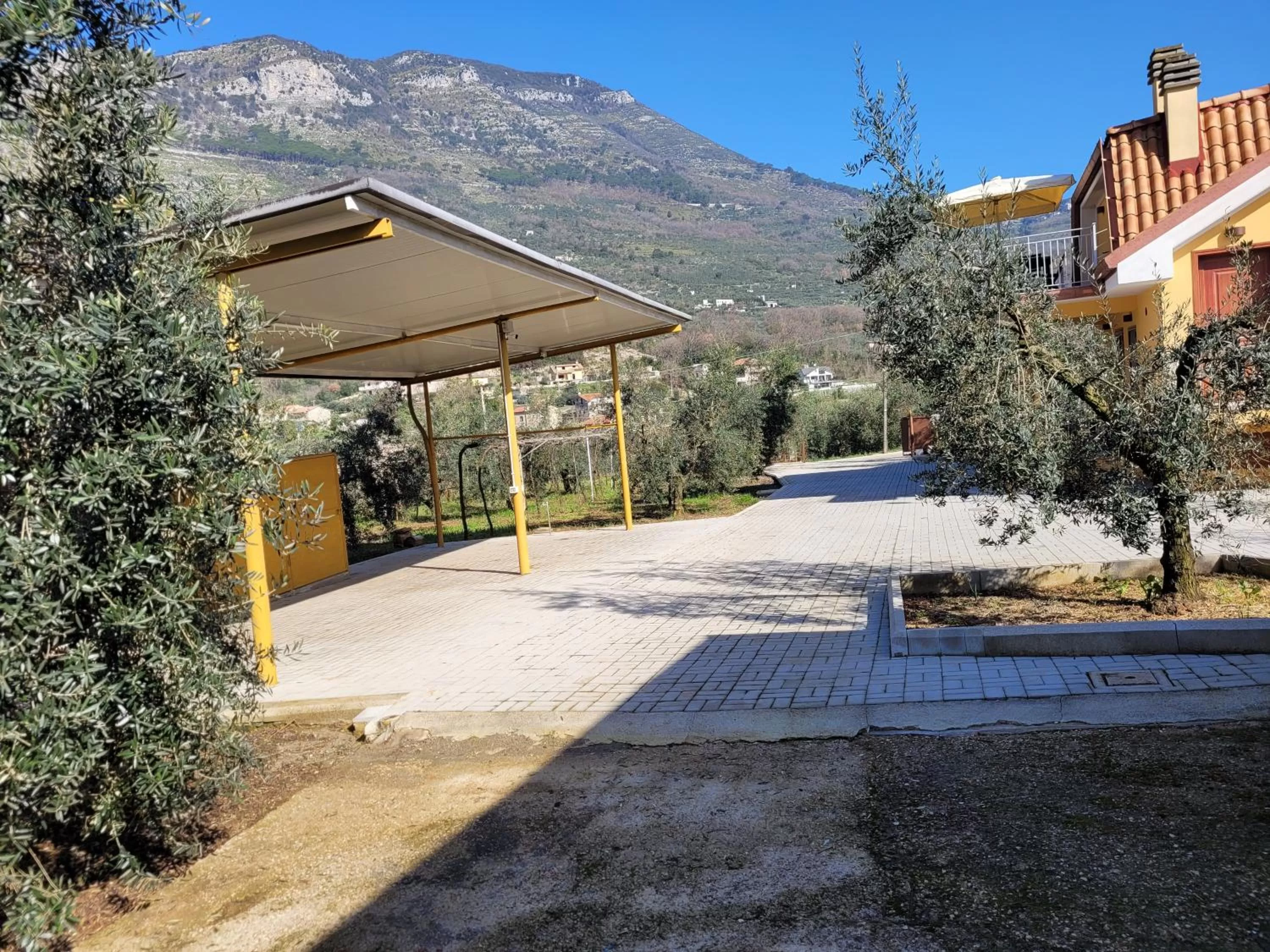 Alloggio turistico Magnifico Alessandro Valle Bernardo 04025 Lenola nei pressi di Fondi LT