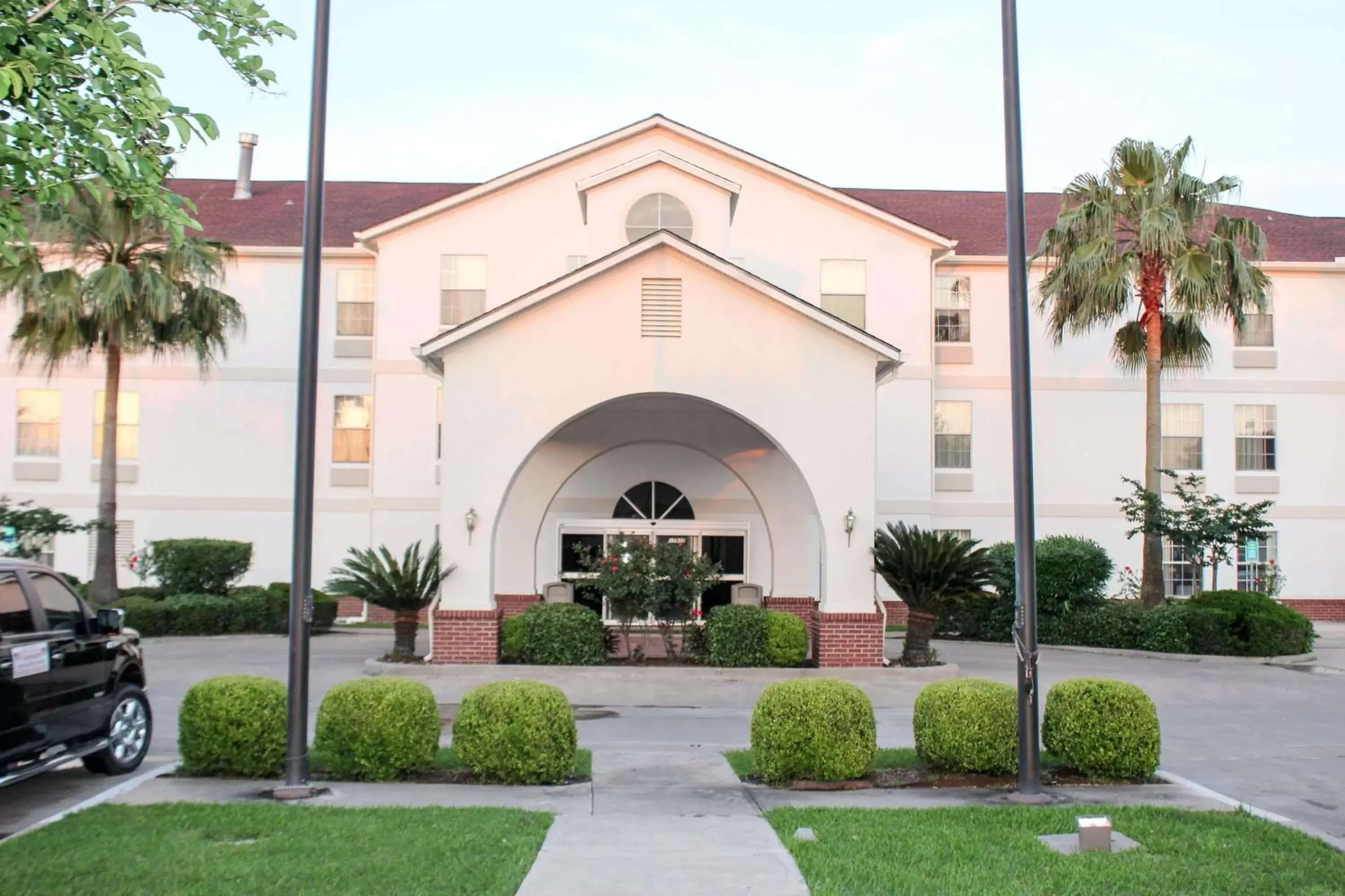 Property building, Facade/Entrance in Motel 6-Rosenberg, TX