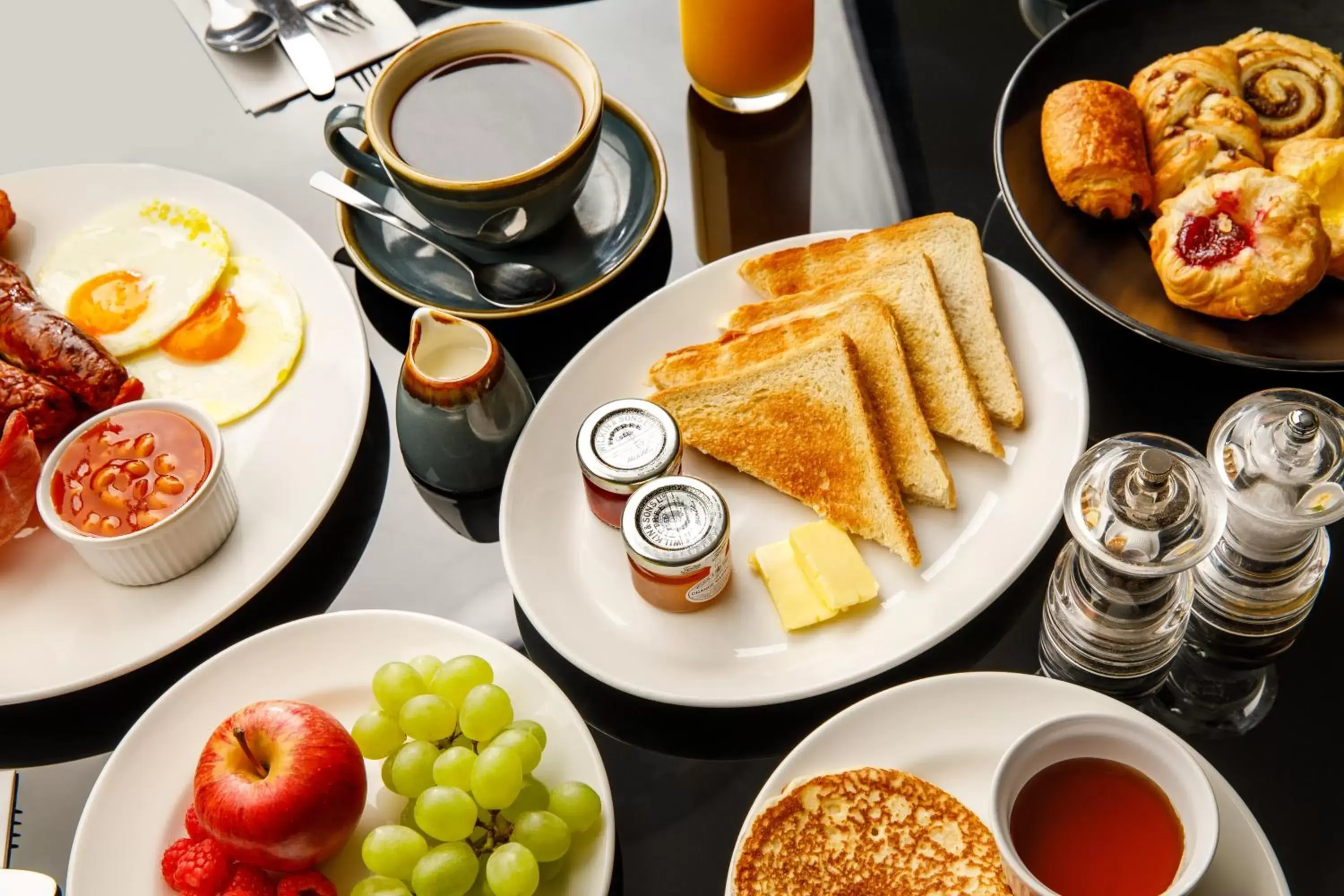 Food and drinks, Breakfast in Radisson Blu Hotel, Cardiff