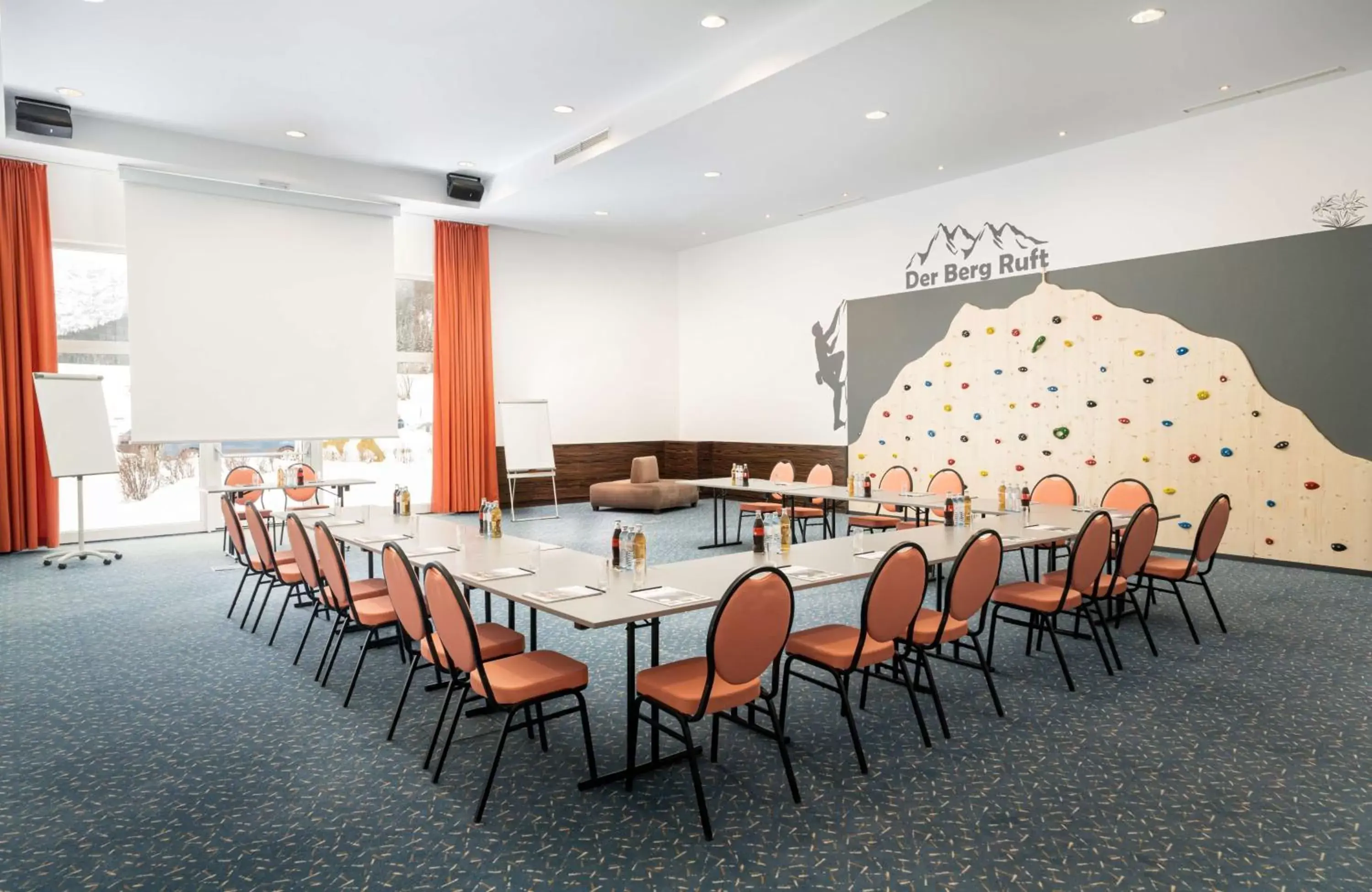 Meeting/conference room in KUHOTEL by Rilano
