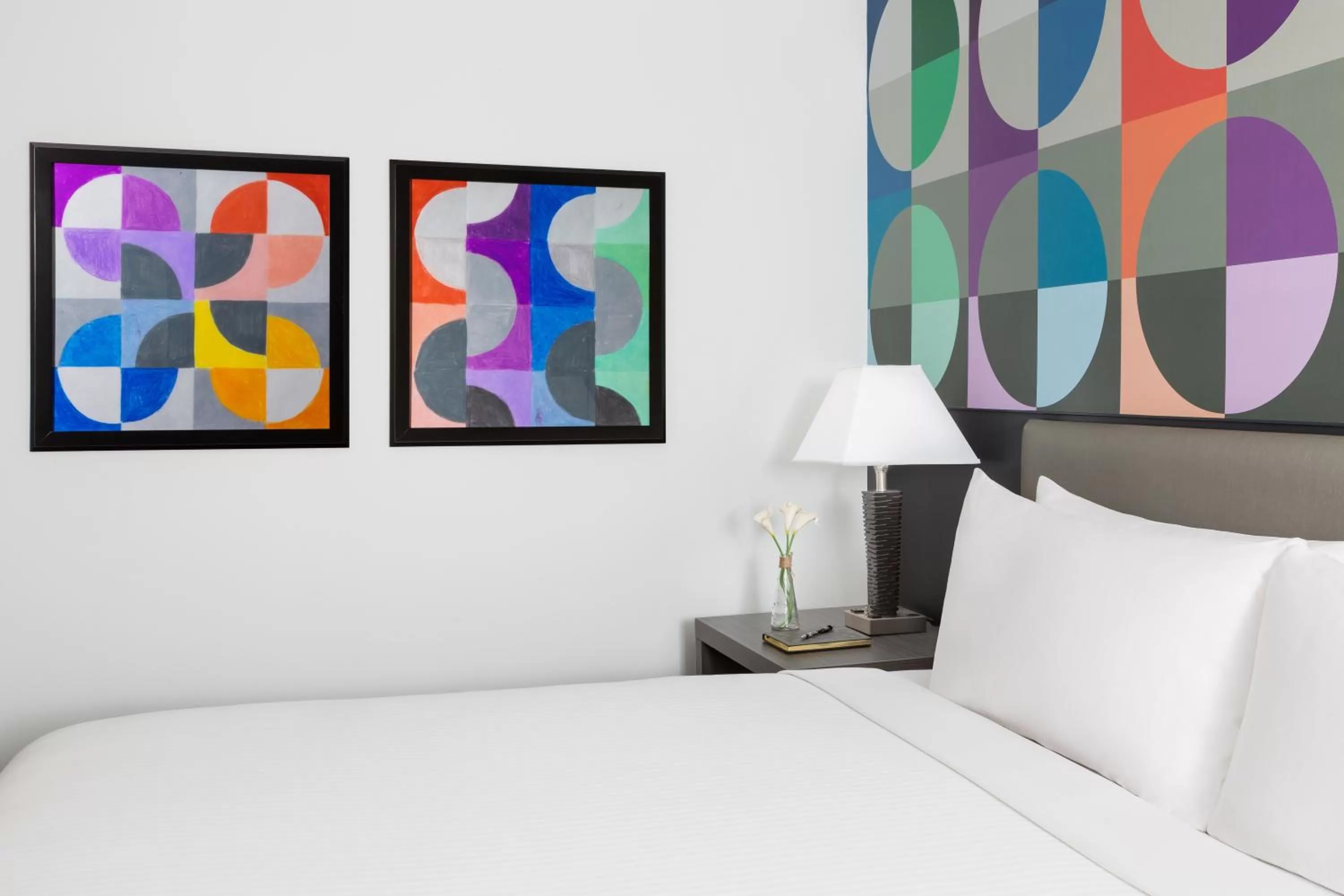 Bedroom, Bed in Studio Allston Hotel Boston