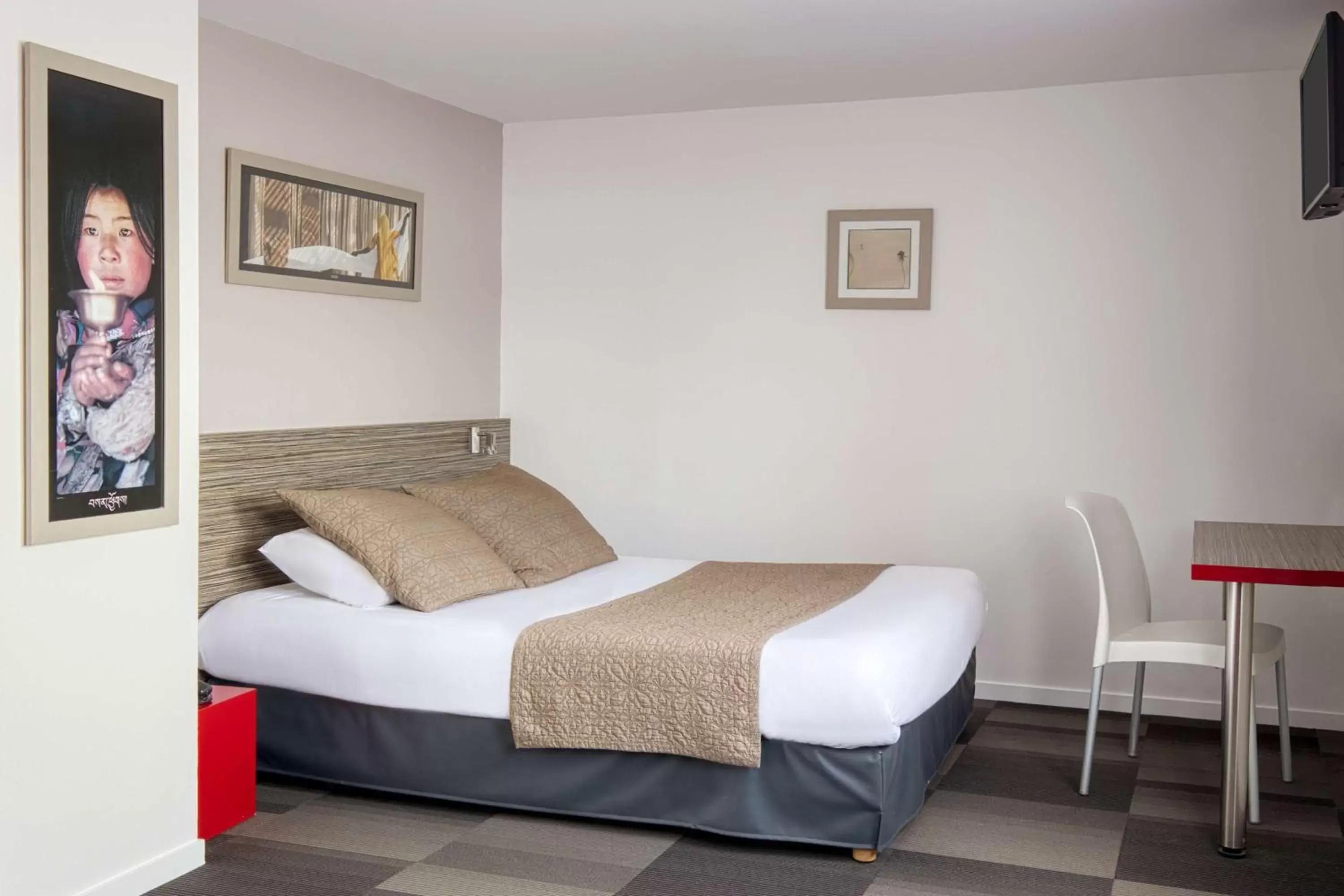 Bed in Sure Hotel by Best Western Nantes Saint-Herblain