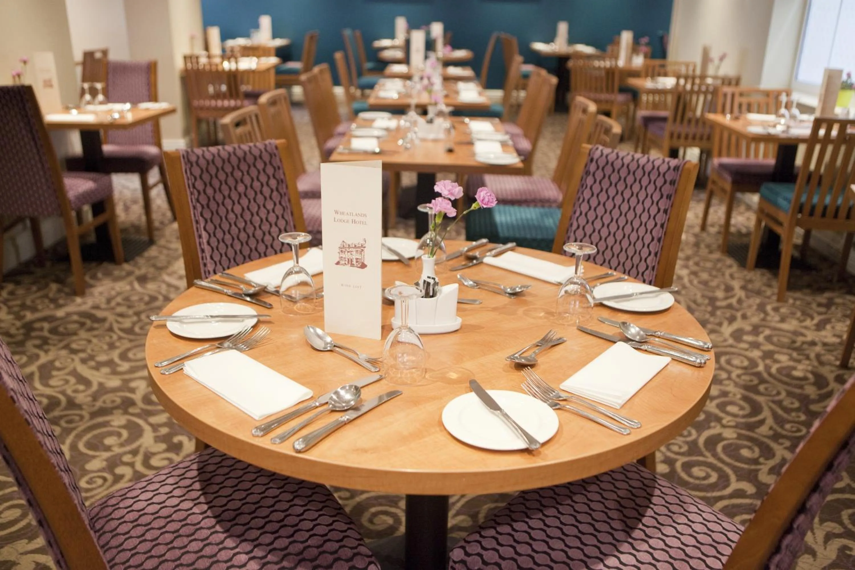 Restaurant/places to eat in Wheatlands Lodge Hotel