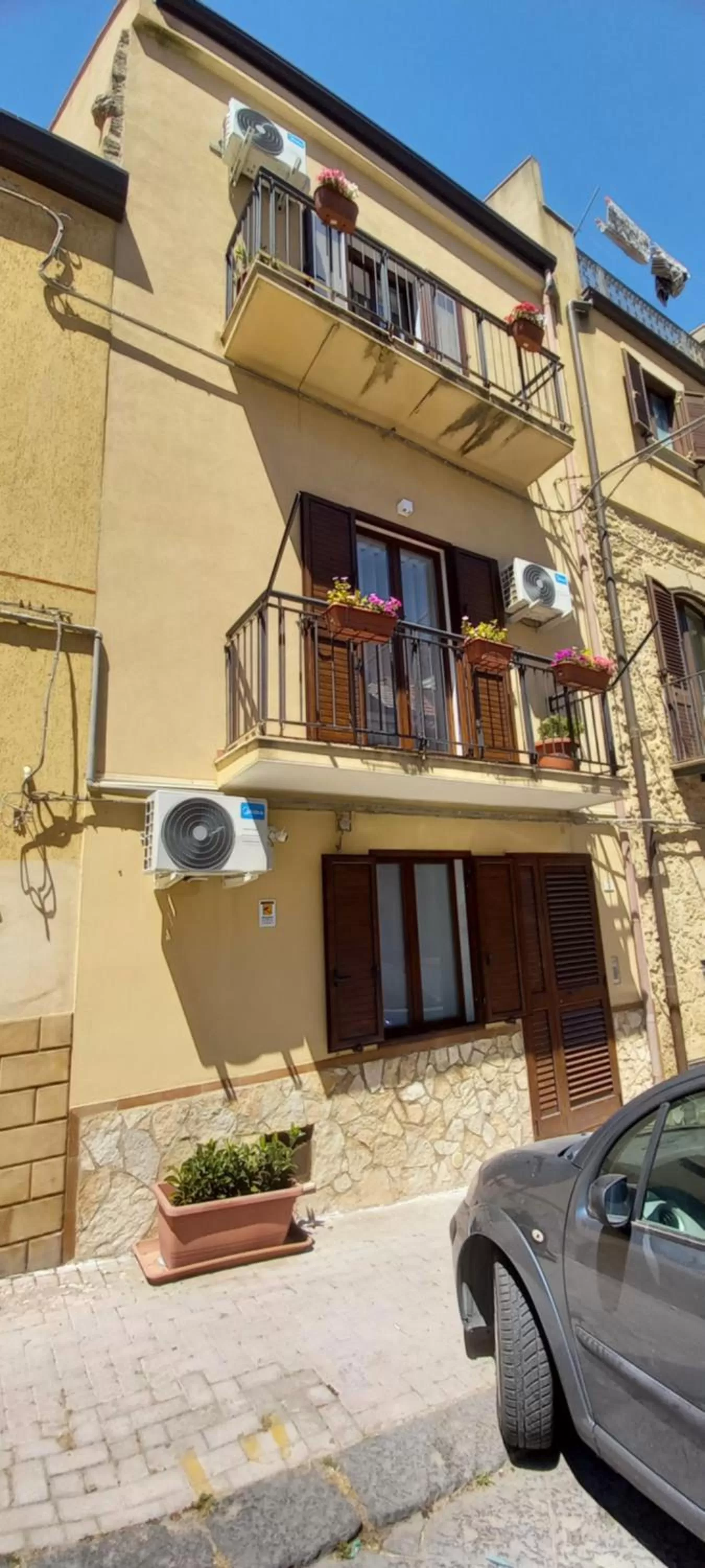 Property Building in Casa del Monte