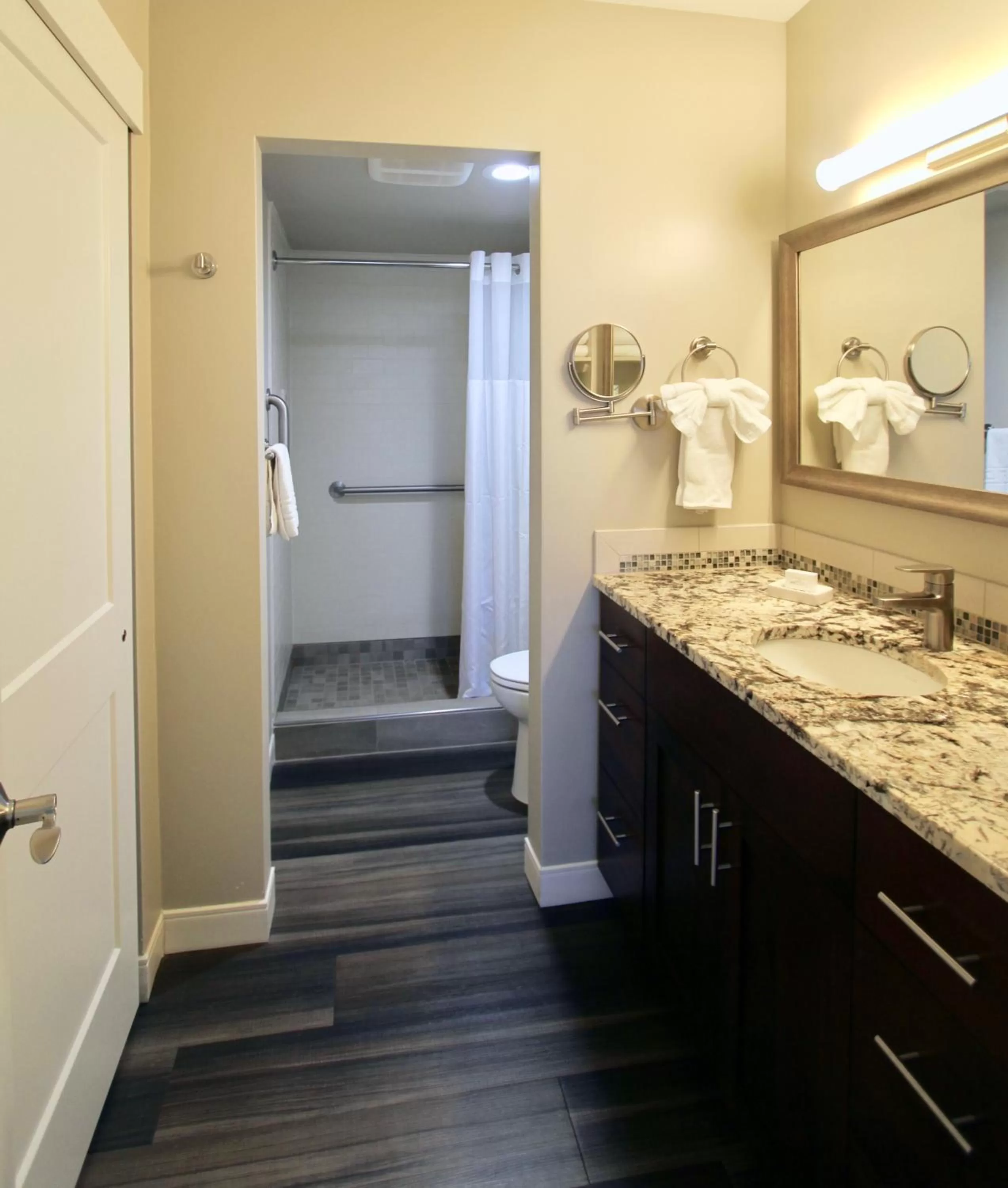 Bathroom in Royal Kuhio Resort