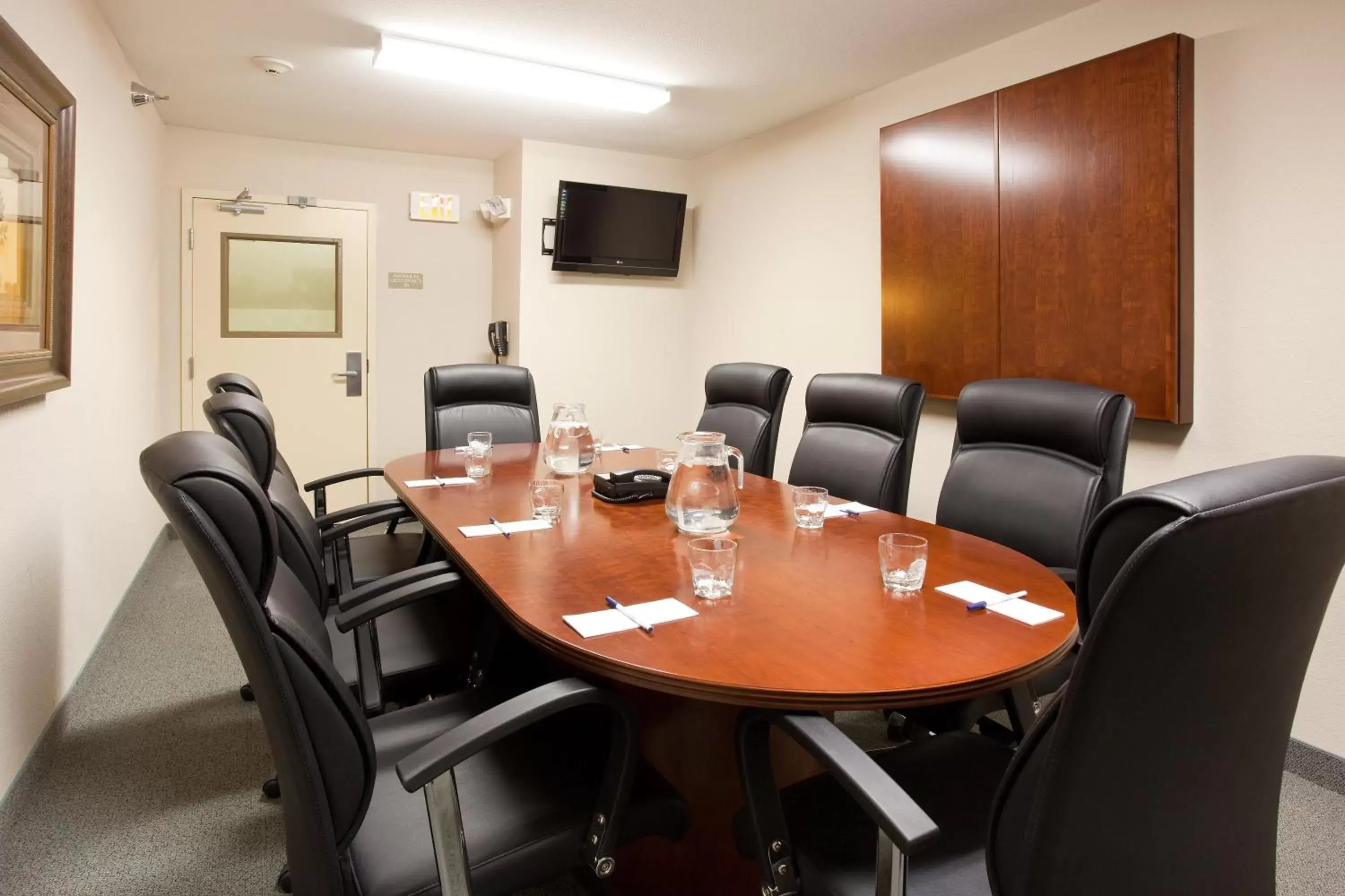 Meeting/conference room in Candlewood Suites Cheyenne, an IHG Hotel