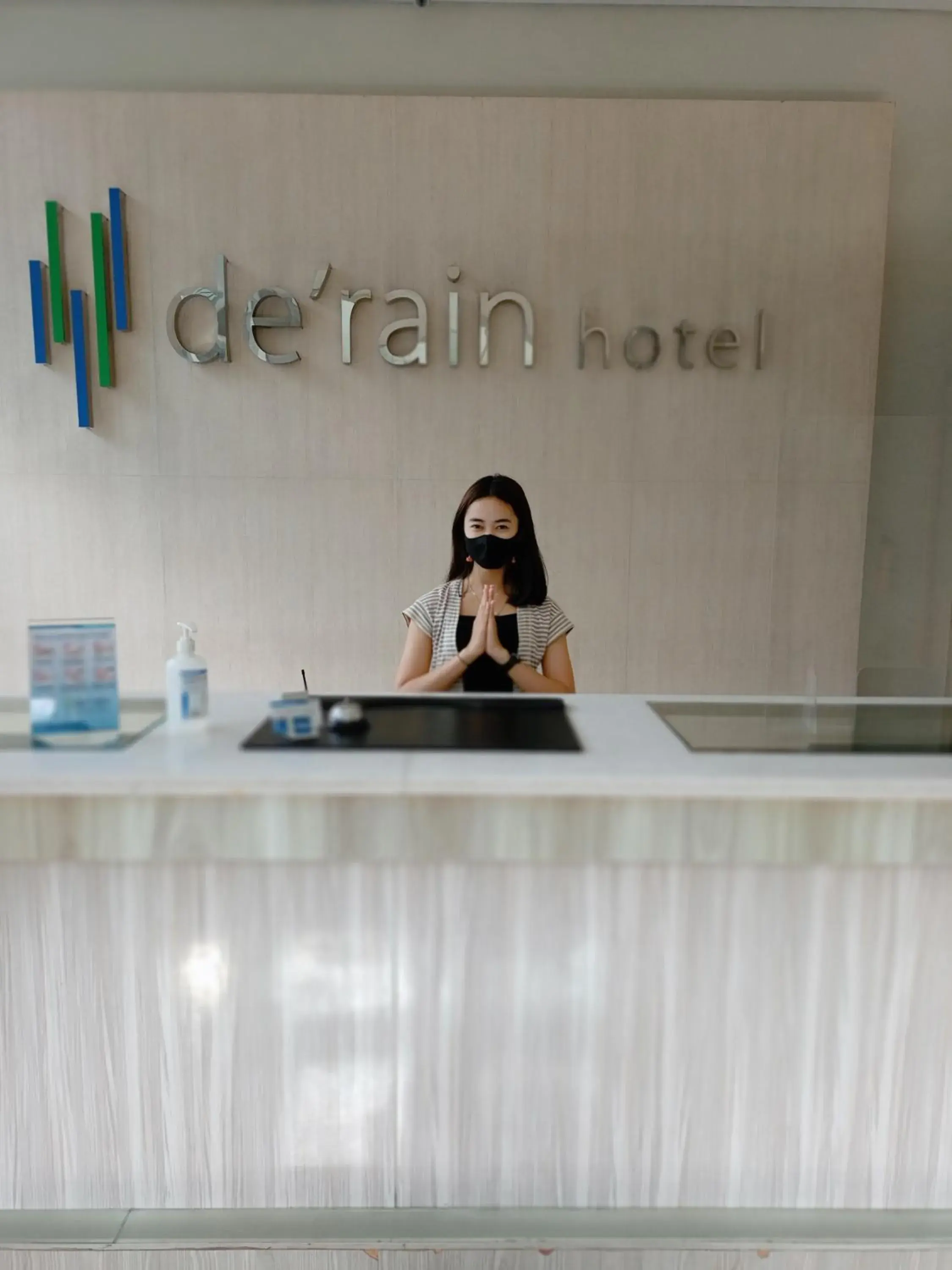 Lobby/Reception in De'Rain Hotel Bandung