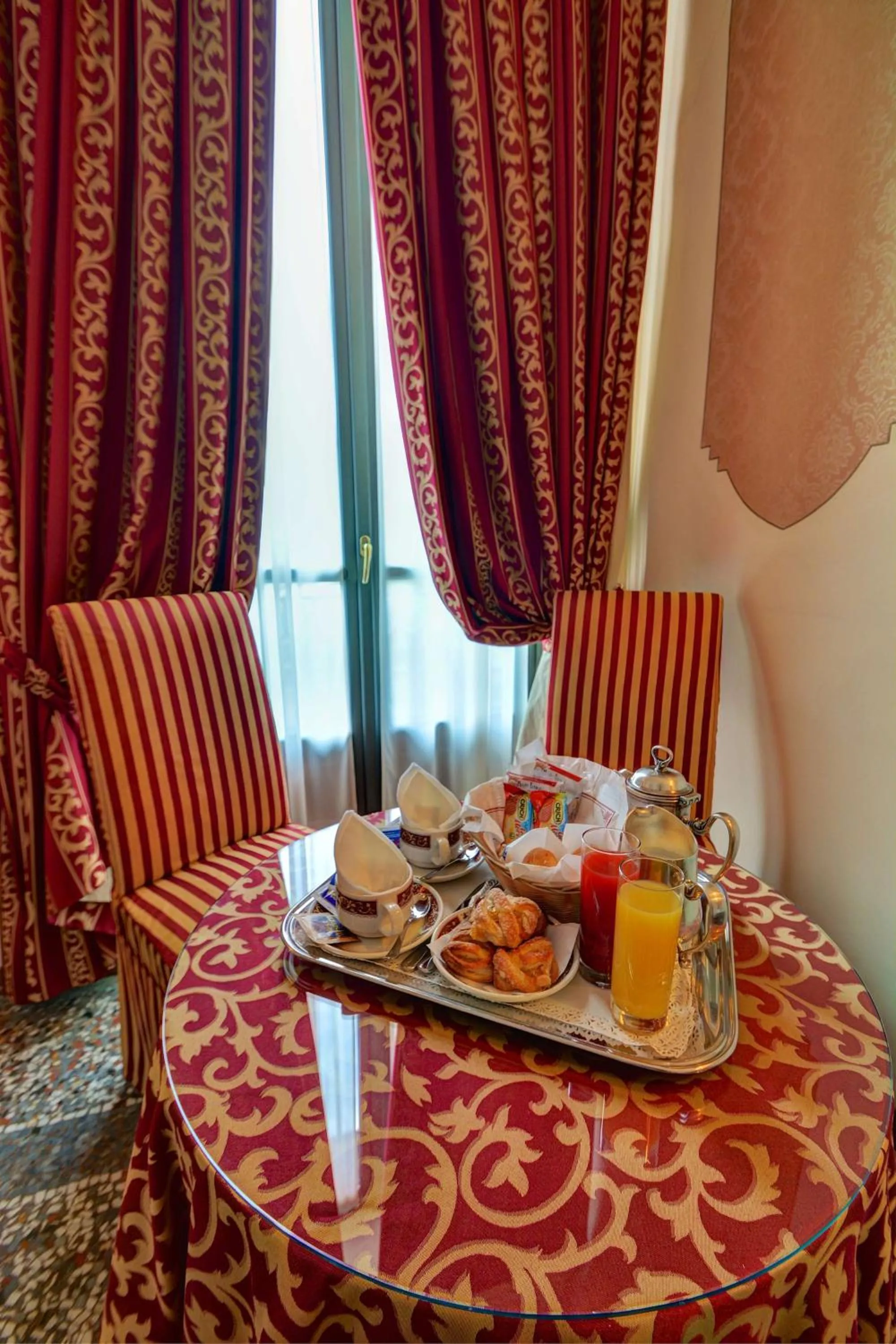 Photo of the whole room in Best Western Hotel Genio