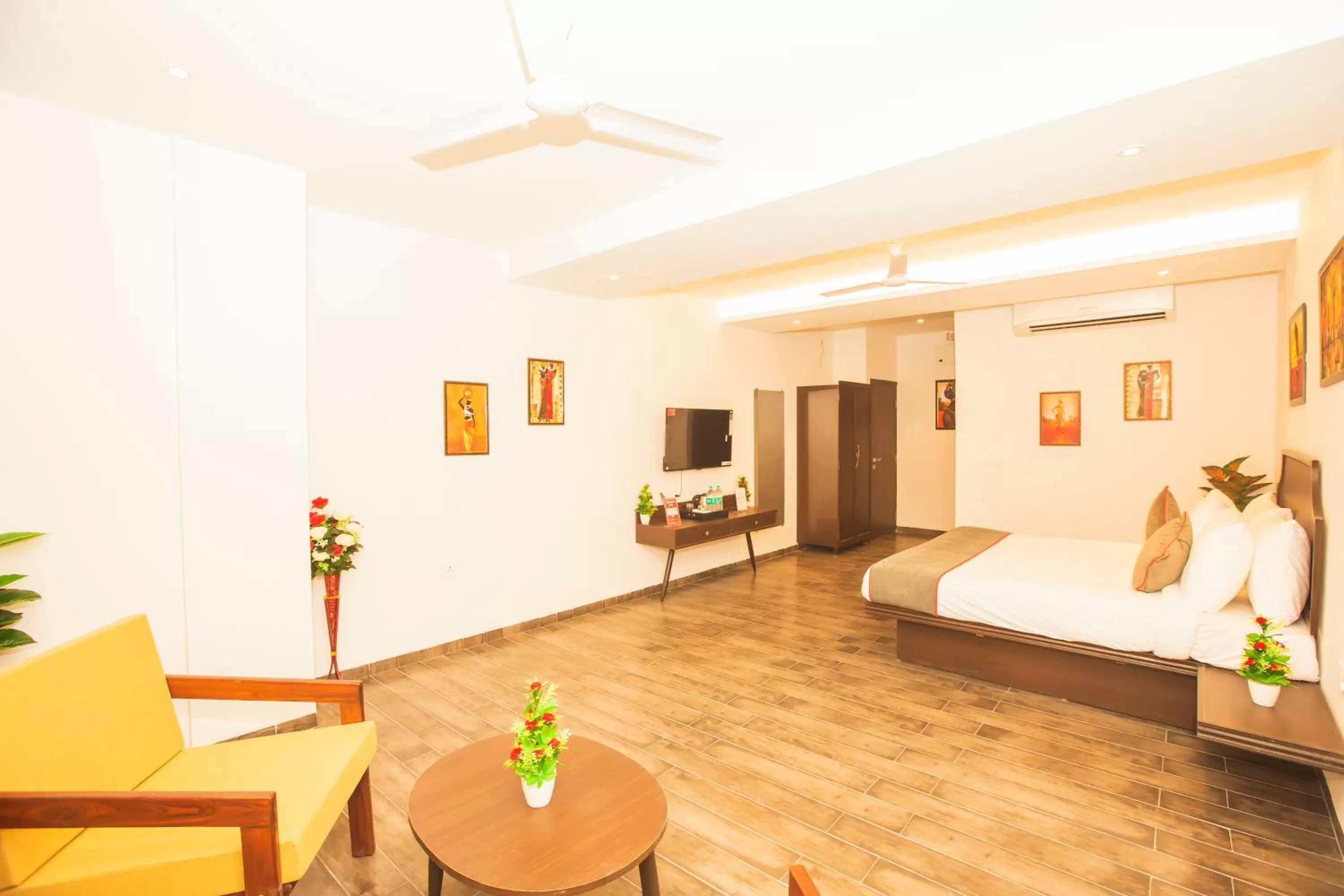 Photo of the whole room, Seating Area in Octave Parkland Suites