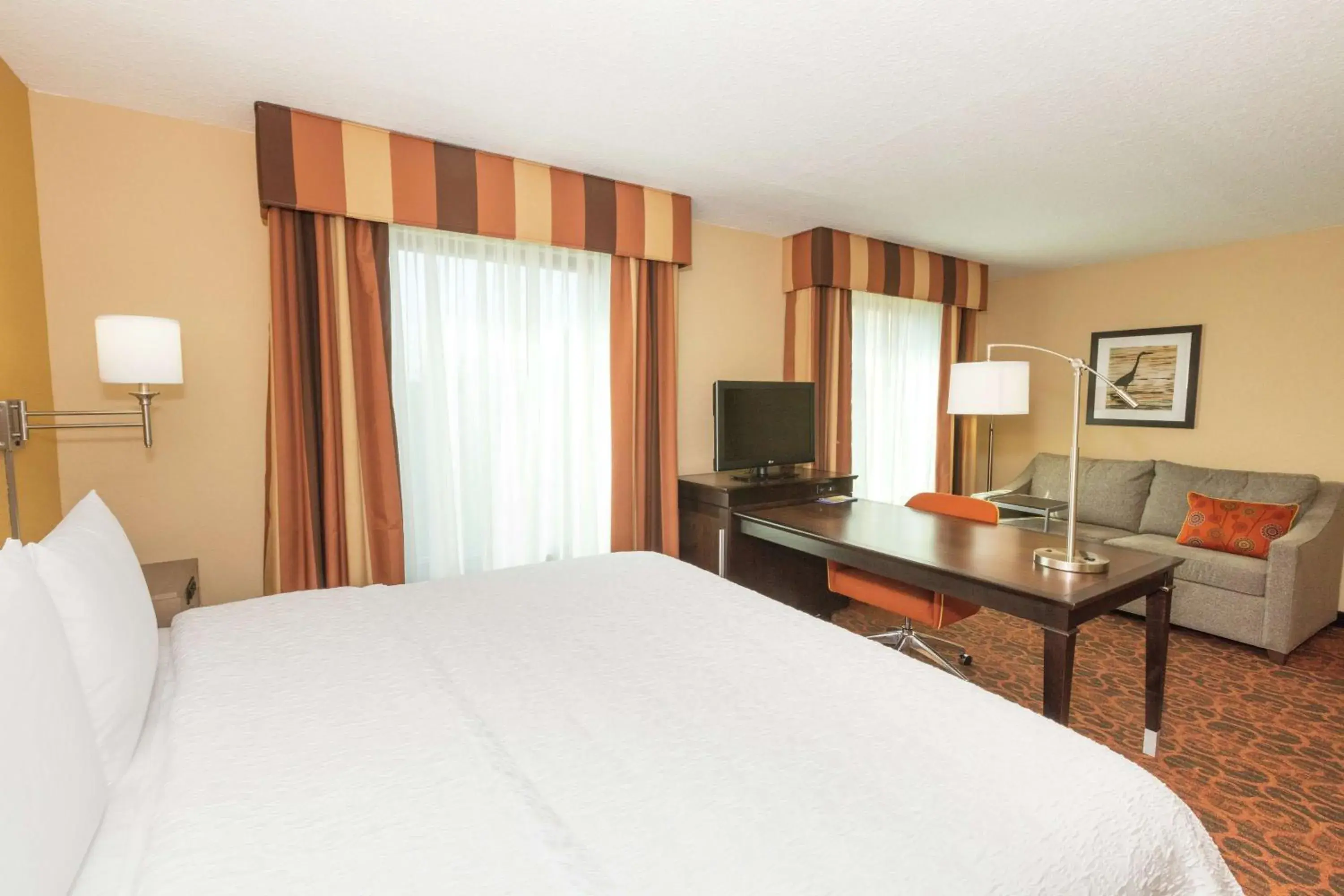 Bedroom, Bed in Hampton Inn & Suites Jacksonville-Airport