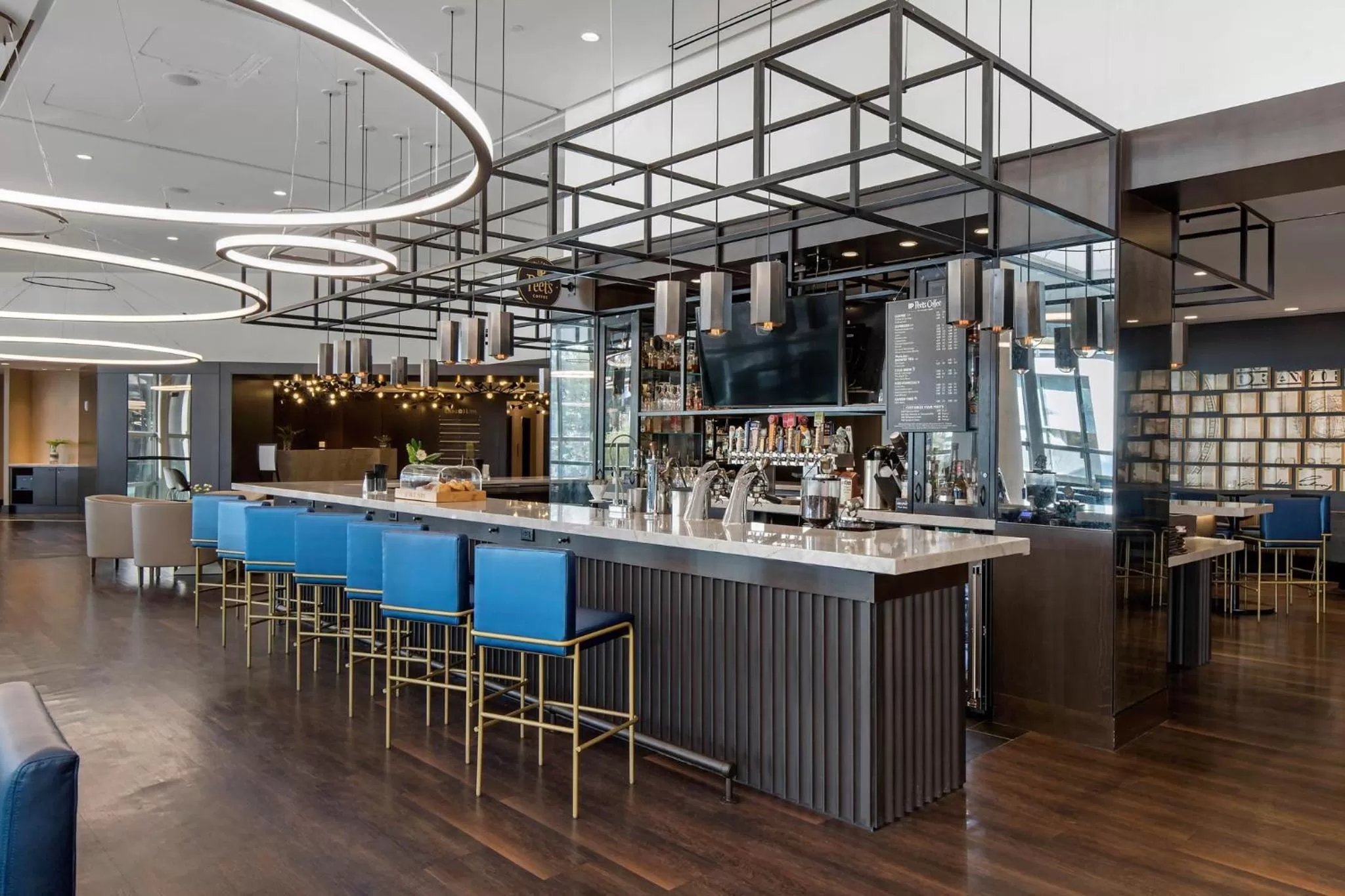 Lounge or bar in Omni Charlotte Hotel