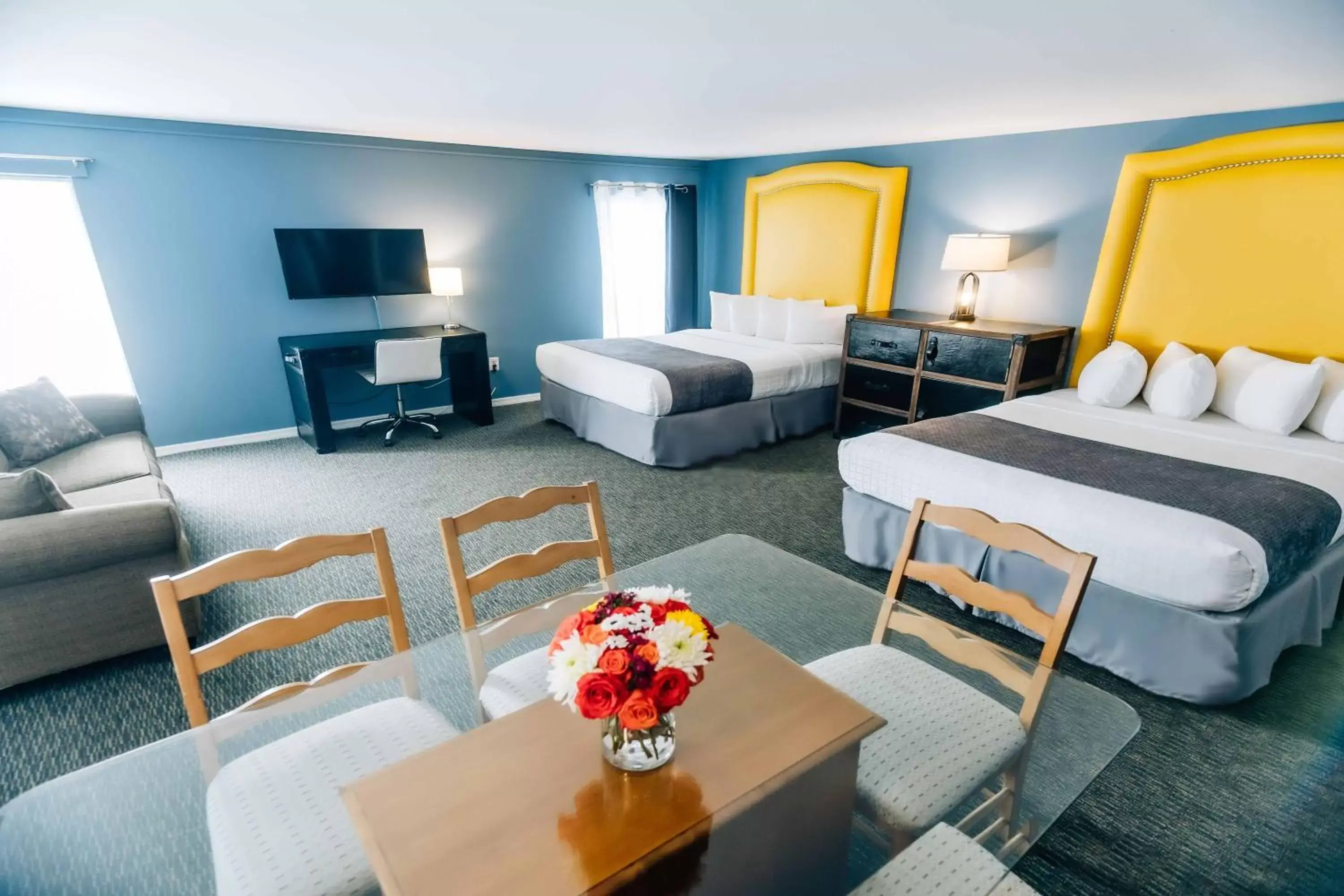 Bed in Hollander Hotel - Downtown St. Petersburg Bed in Hollander Hotel - Downtown St. Petersburg