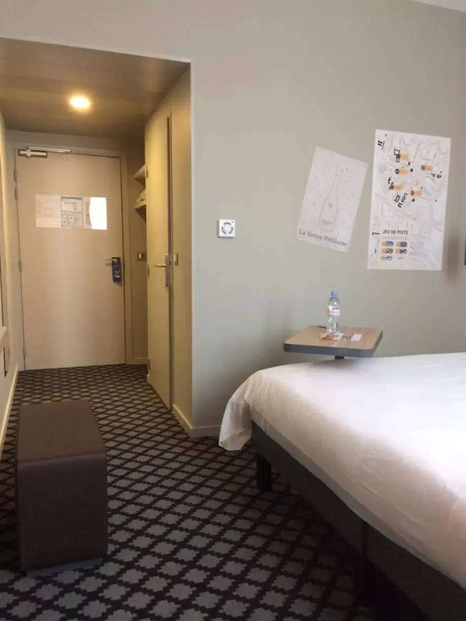 Bed in ibis Styles Chalons en Champagne Centre