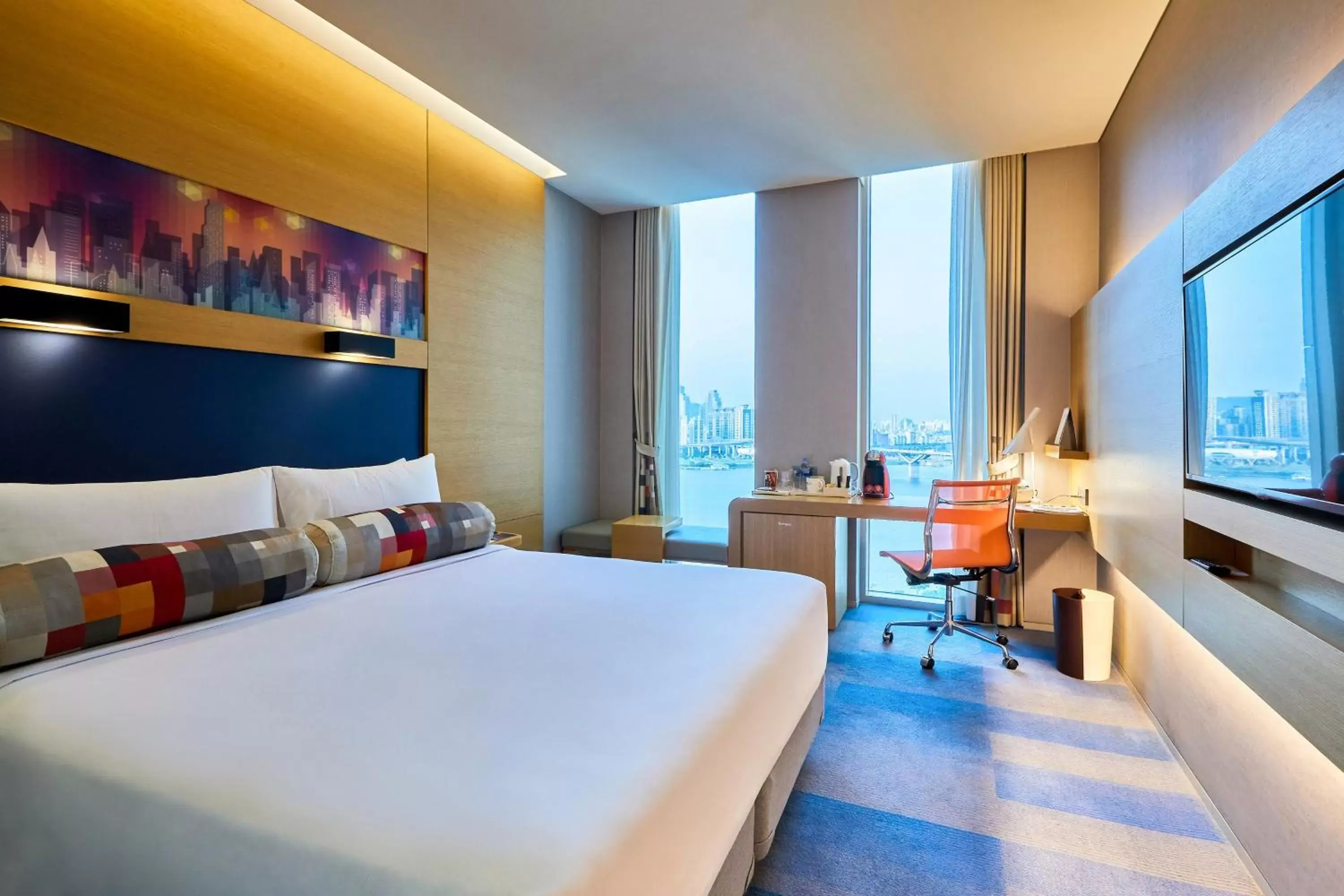 Photo of the whole room, Bed in Aloft Seoul Gangnam