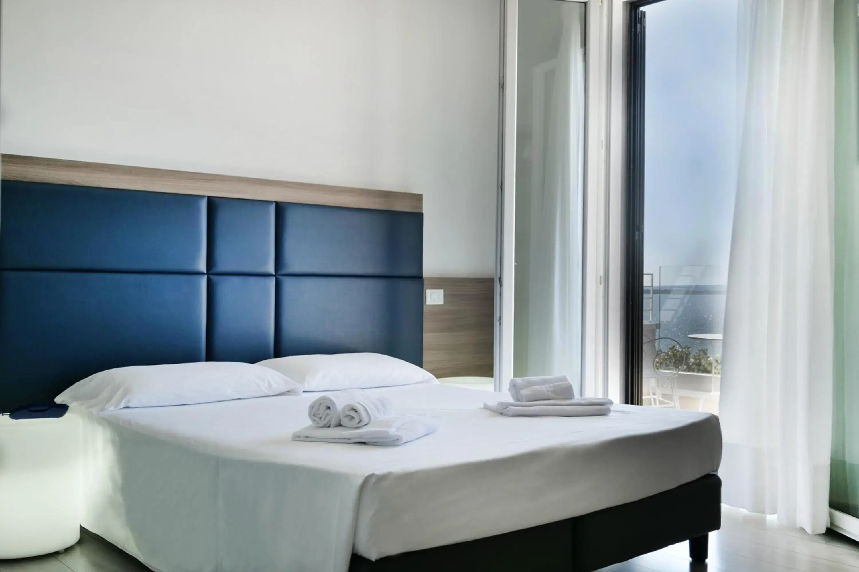 Bedroom, Bed in Hotel Riviera