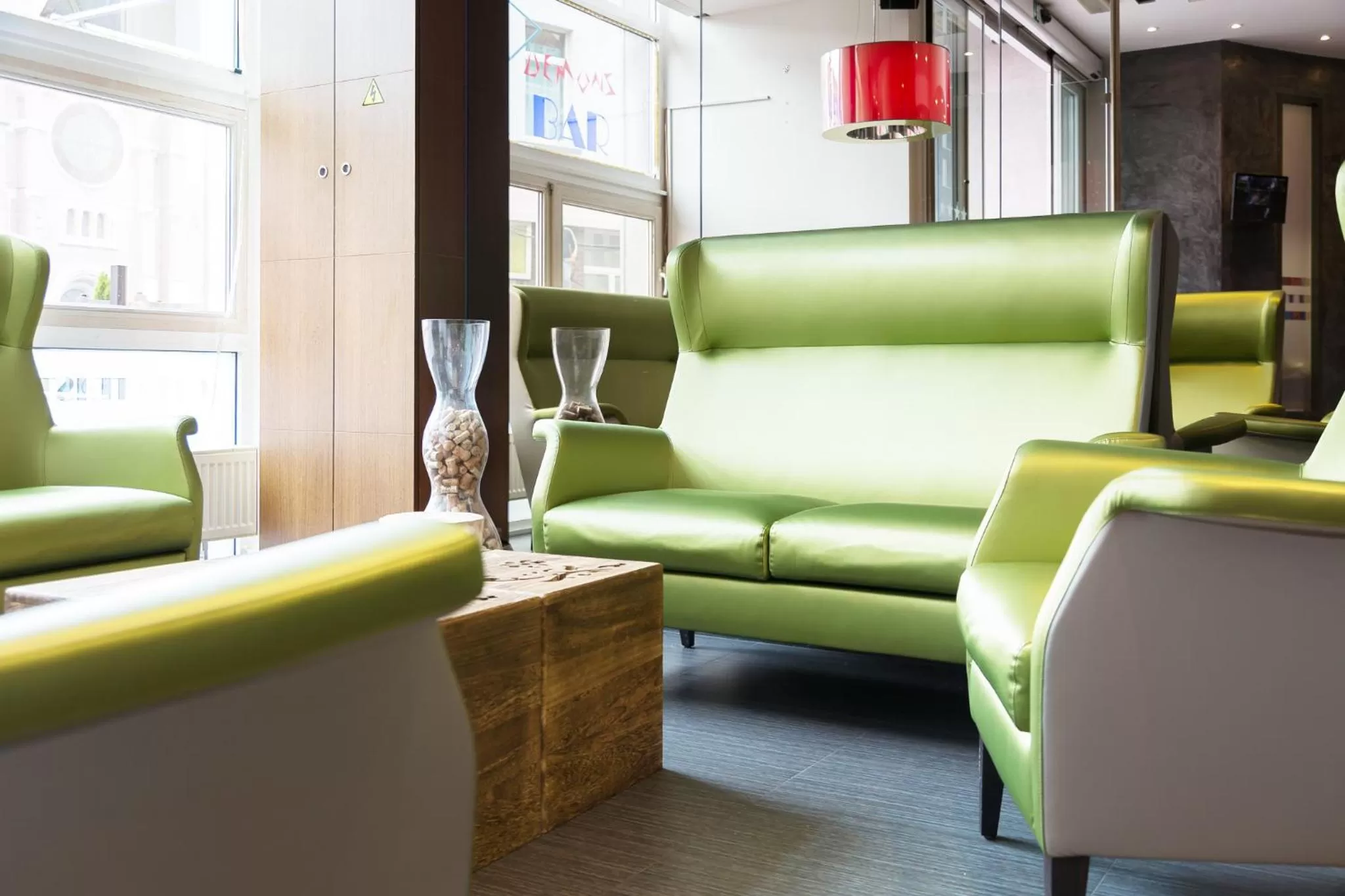 Communal lounge/ TV room in Hotel Tristar