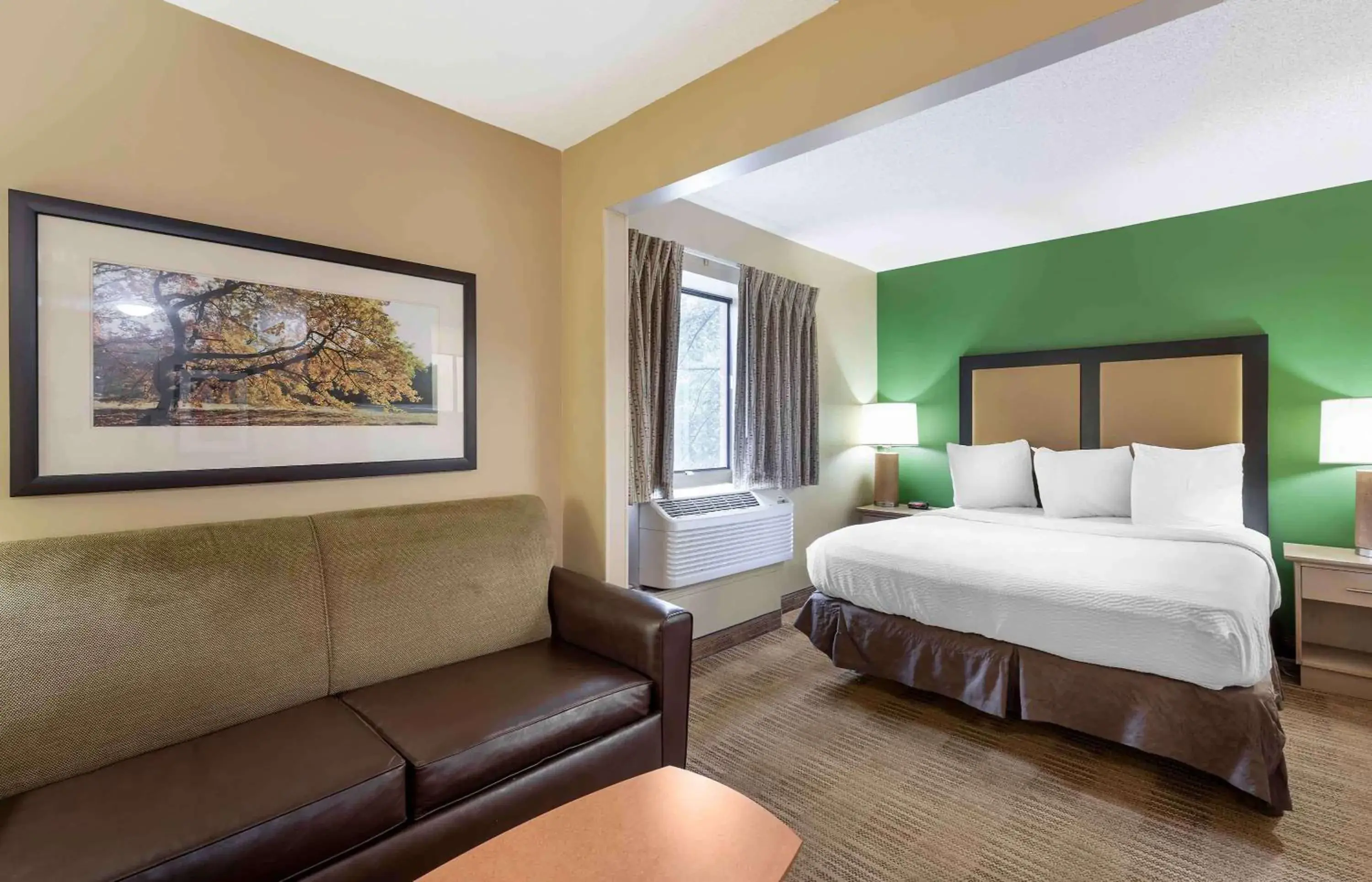 Bedroom in Extended Stay America Suites - Cleveland - Westlake