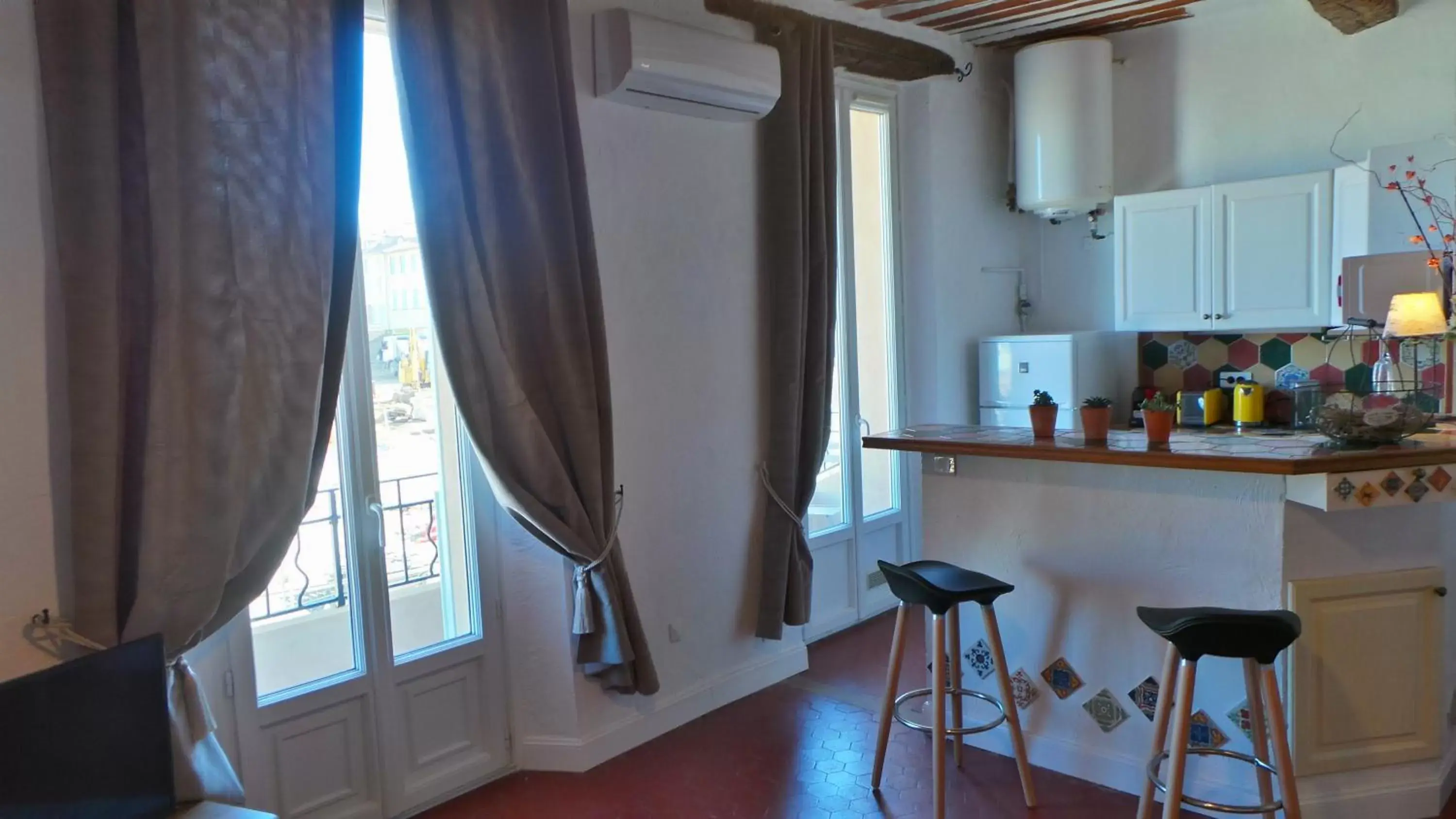 View (from property/room), Kitchen/Kitchenette in Hotel Relais Du Postillon