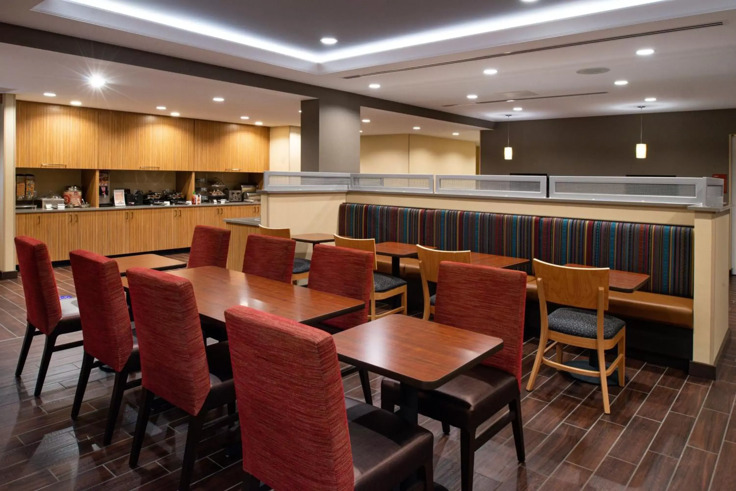 Breakfast, Restaurant/Places to Eat in TownePlace Suites by Marriott Detroit Belleville