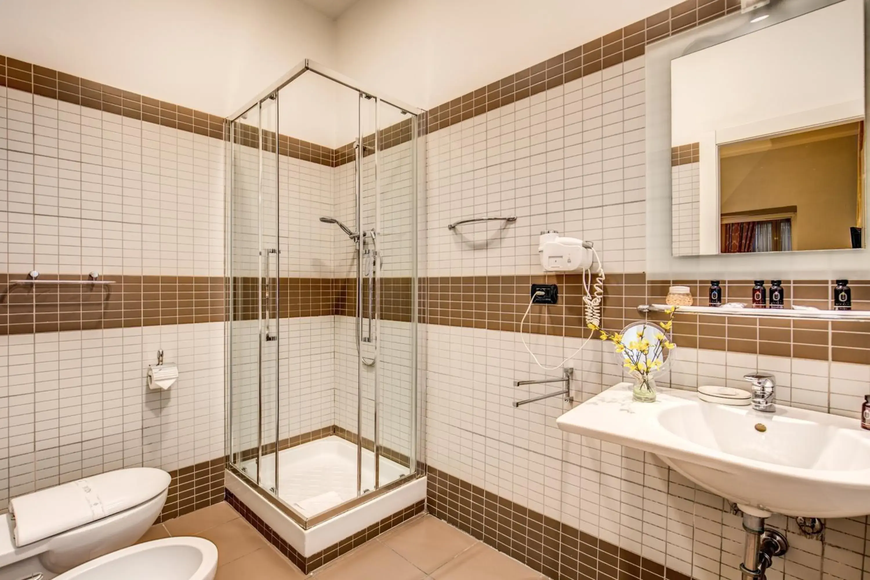 Shower, Bathroom in Gravina Suite Frattina