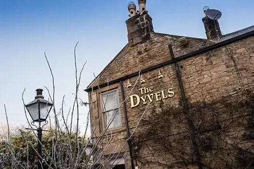 Property Building in The Dyvels Inn