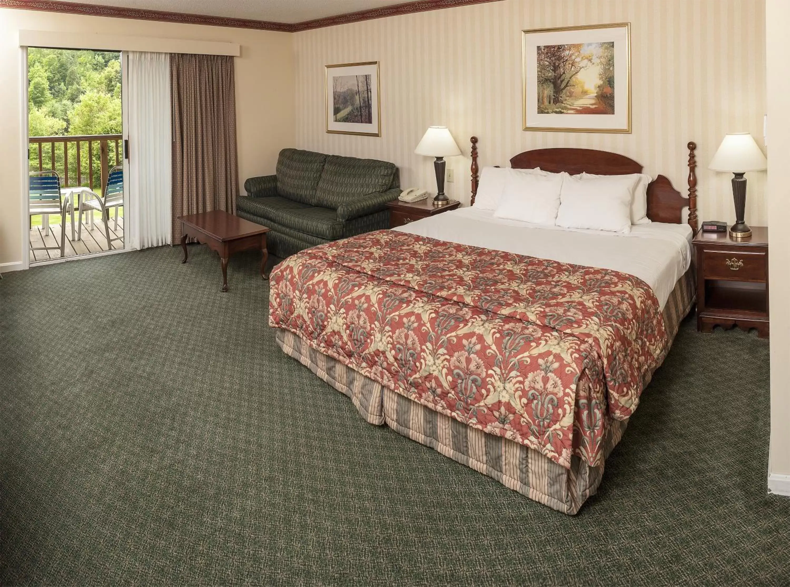 Bedroom, Bed in Fairbanks Inn