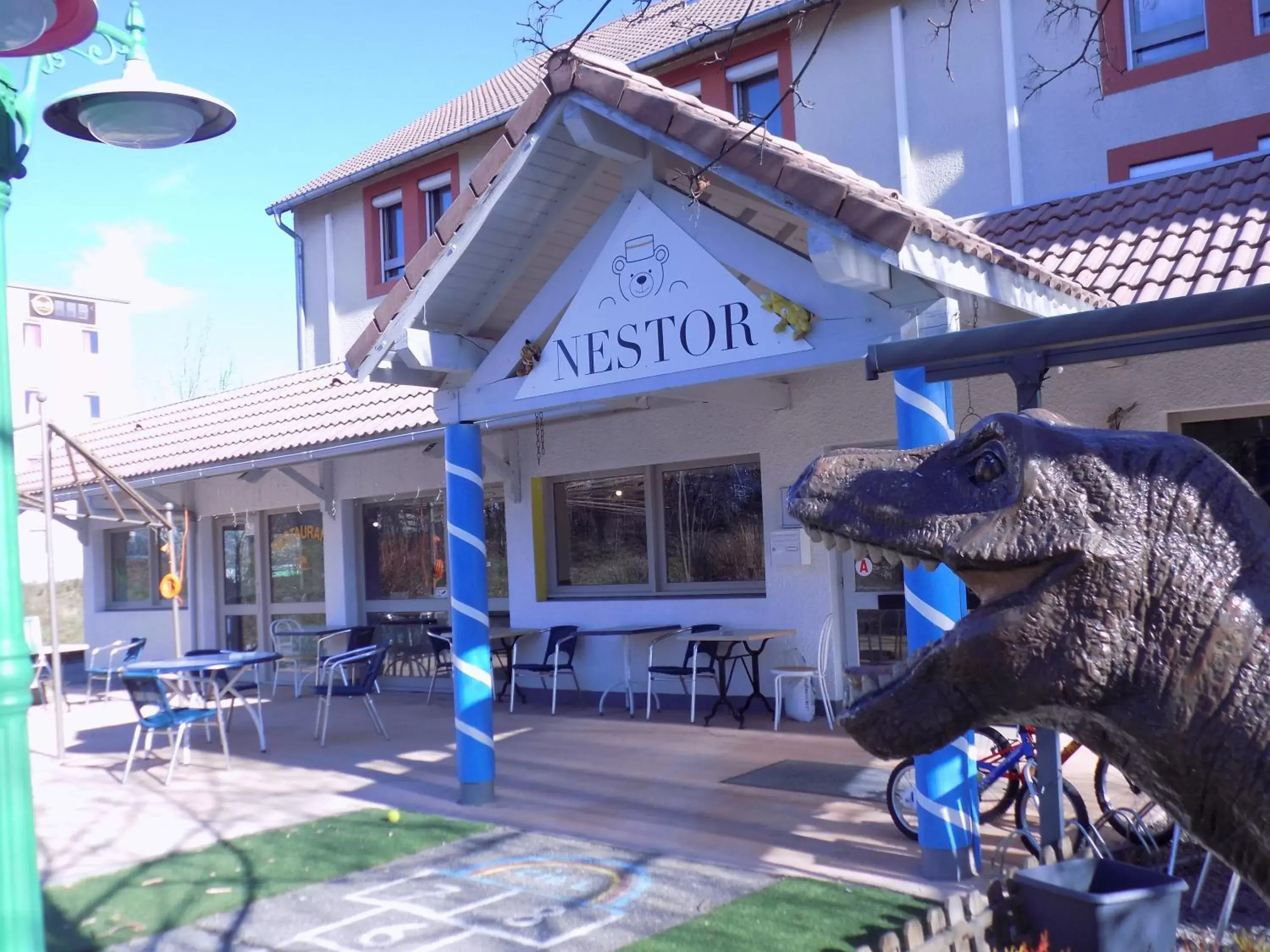 Patio in NESTOR HOTEL GAP et Restaurant