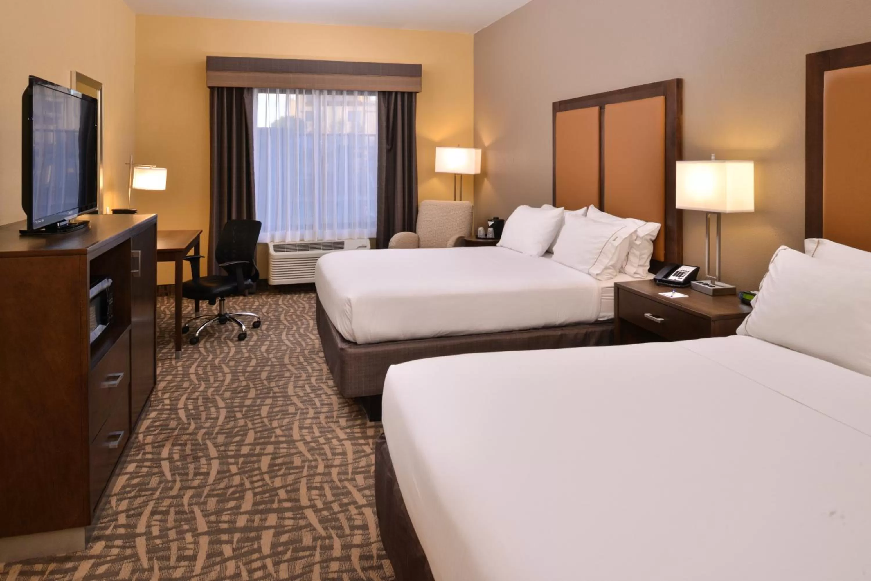Photo of the whole room, Bed in Holiday Inn Express & Suites Page - Lake Powell Area by IHG