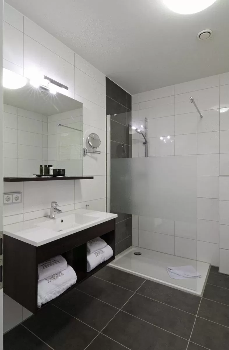 Bathroom in Bodensee-Hotel Sonnenhof