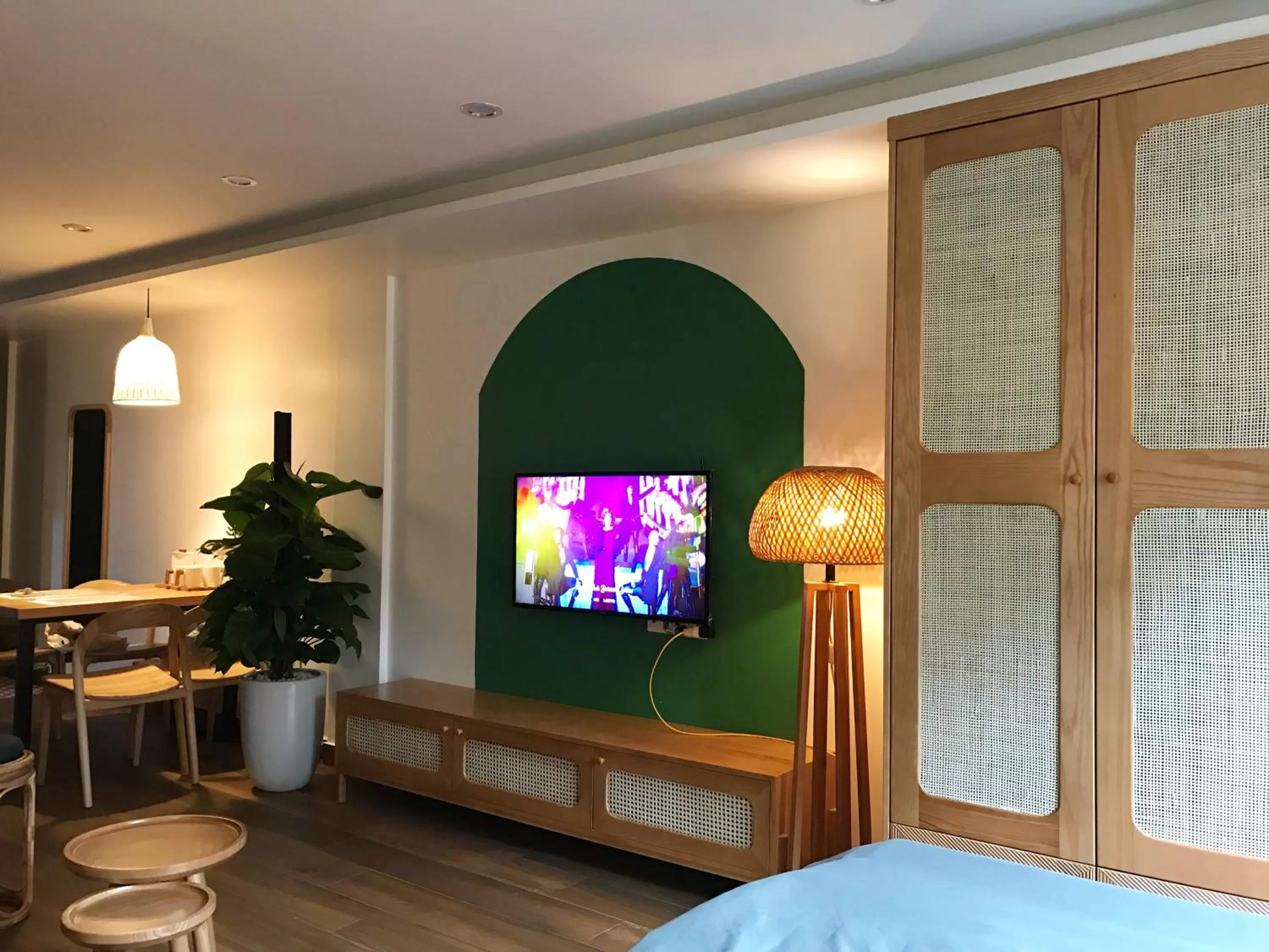 TV/Entertainment Center in Lubi House Homestay