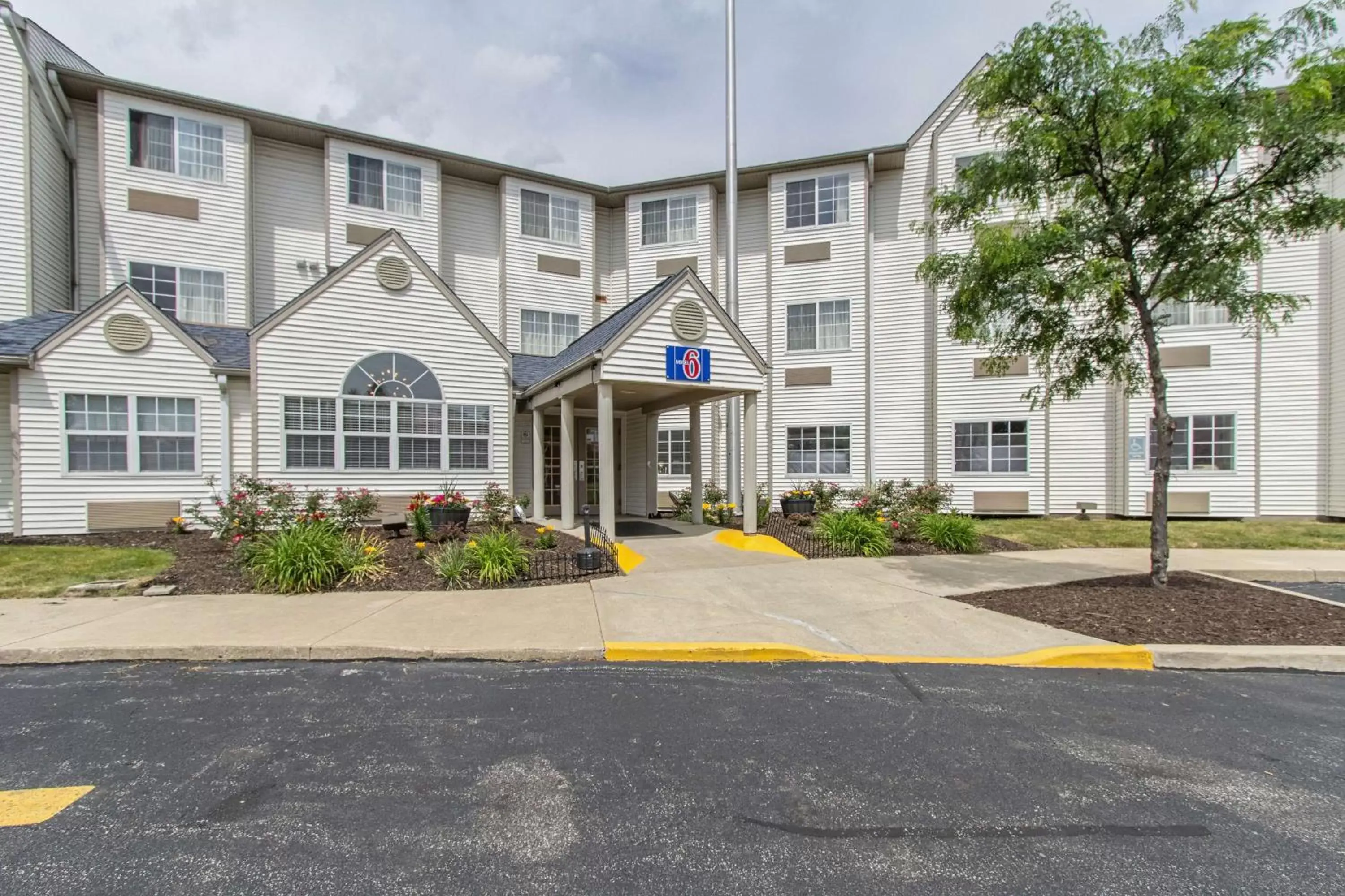 Property Building in Motel 6-Streetsboro, OH